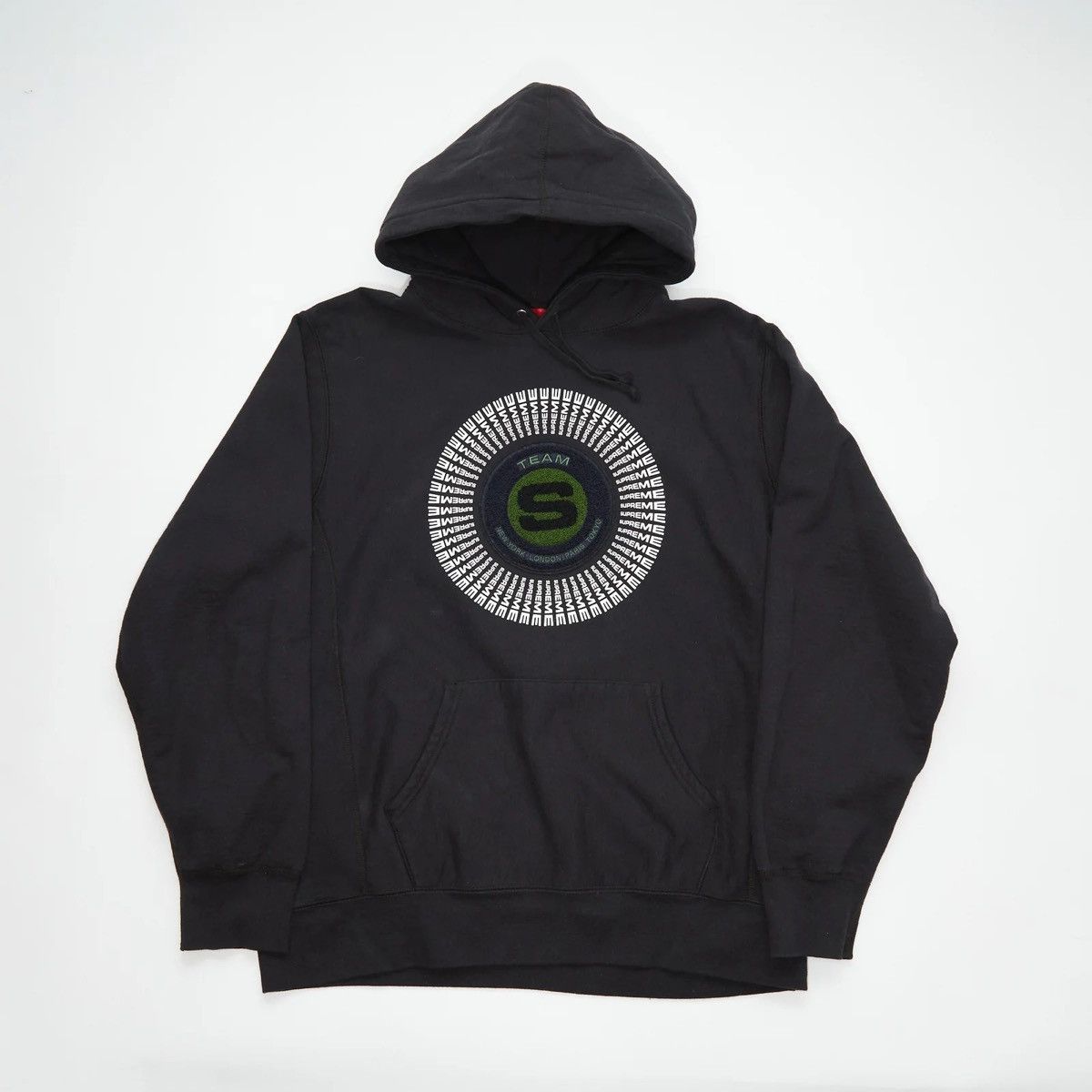 Supreme SUPREME CHENILLE APPLIQUE HOODED SWEATSHIRT Size US XL / EU 56 / 4 - 1 Thumbnail