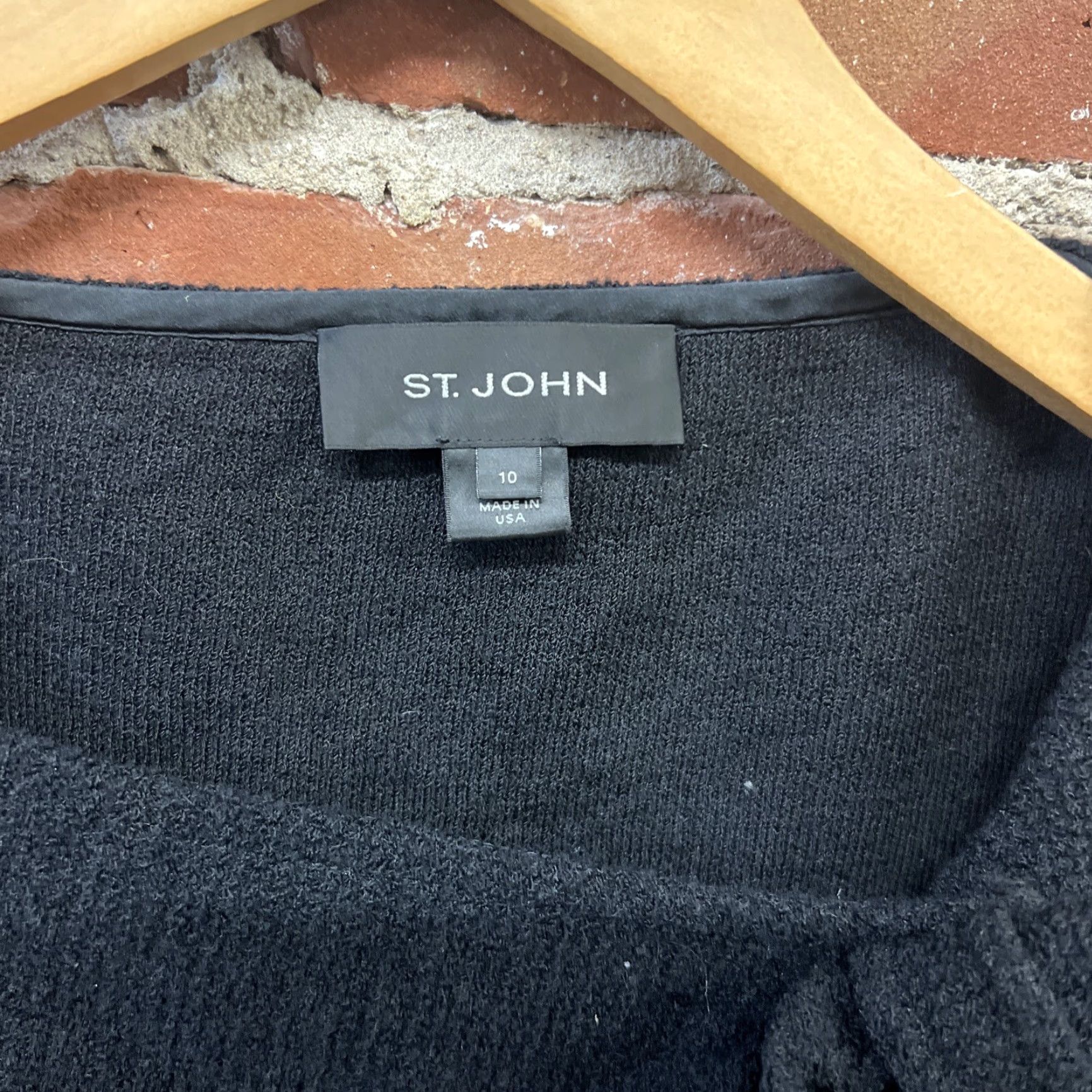 St. John St. John Collection Cardigan Womens 10 Black Bow V-Neck Long Sleeve Knit Full Zip Vintage: No Size L / US 10 / IT 46 - 2 Thumbnail