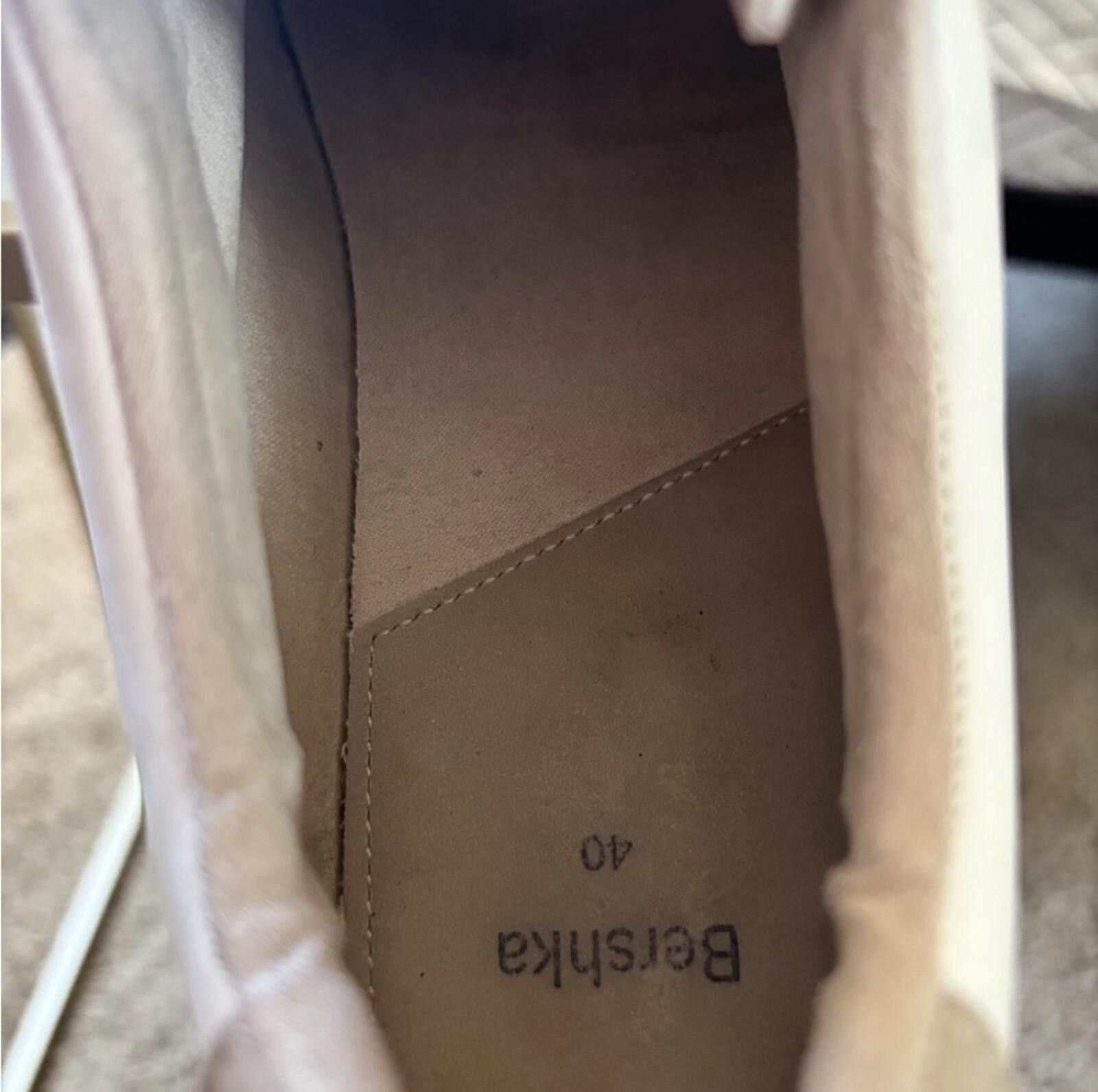 Bershka (Bershka) Cream Sneakers with Tan Laces Size US 9 / IT 39 - 6 Thumbnail