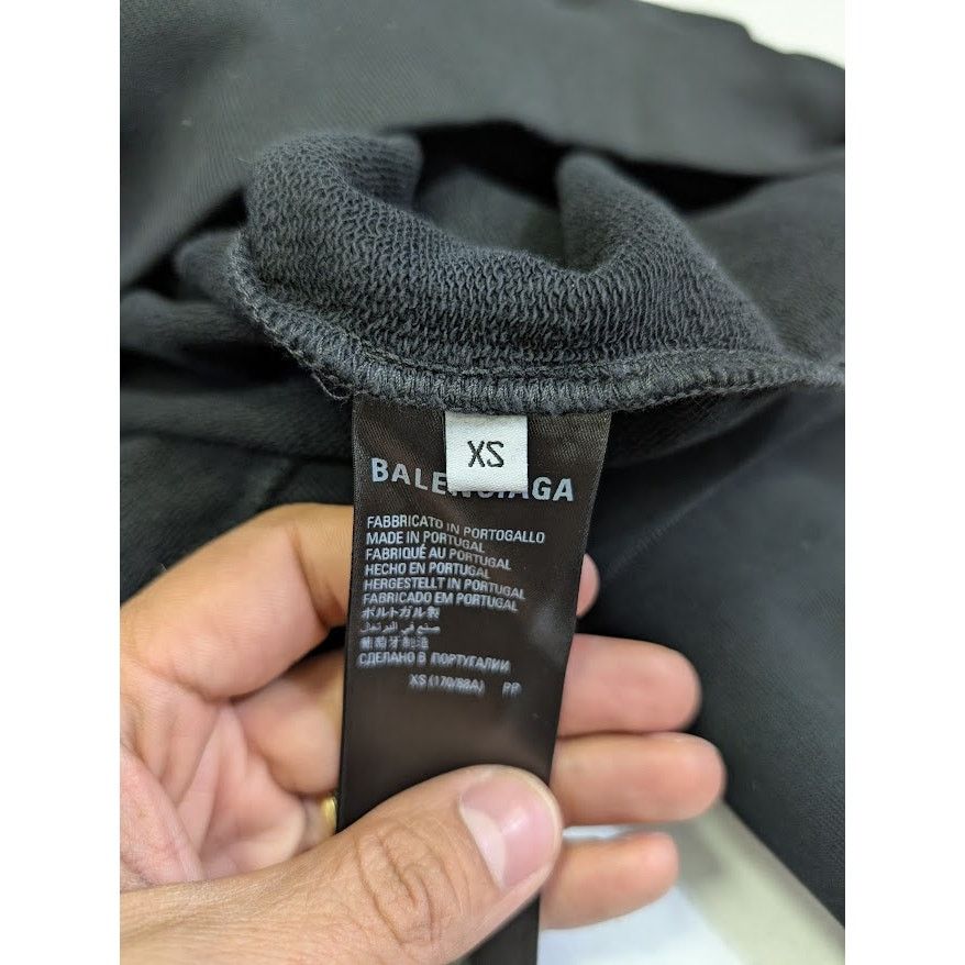 Balenciaga o1rshd1 Q:2 / Large Fit Hoodie in Black/White Size US XS / EU 42 / 0 - 13 Thumbnail