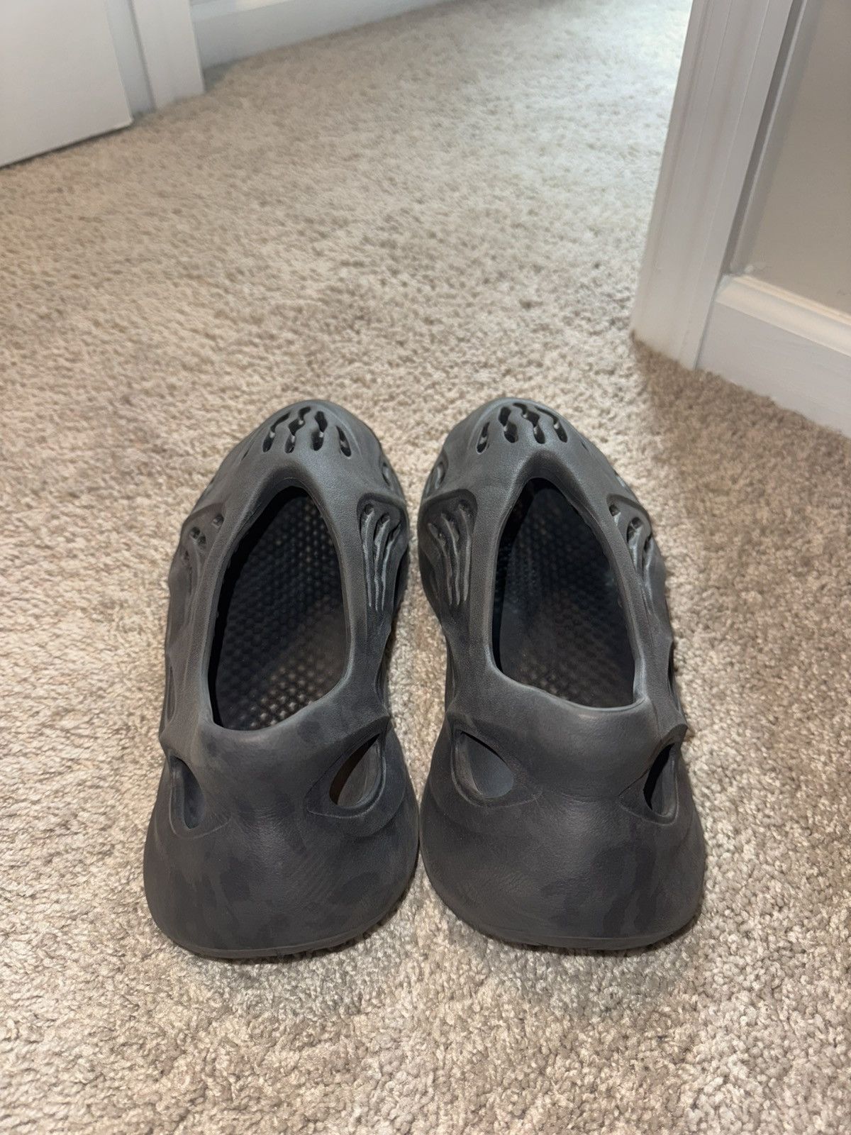 Yeezy Yeezy foam onyx Size US 12 / EU 45 - 5 Thumbnail