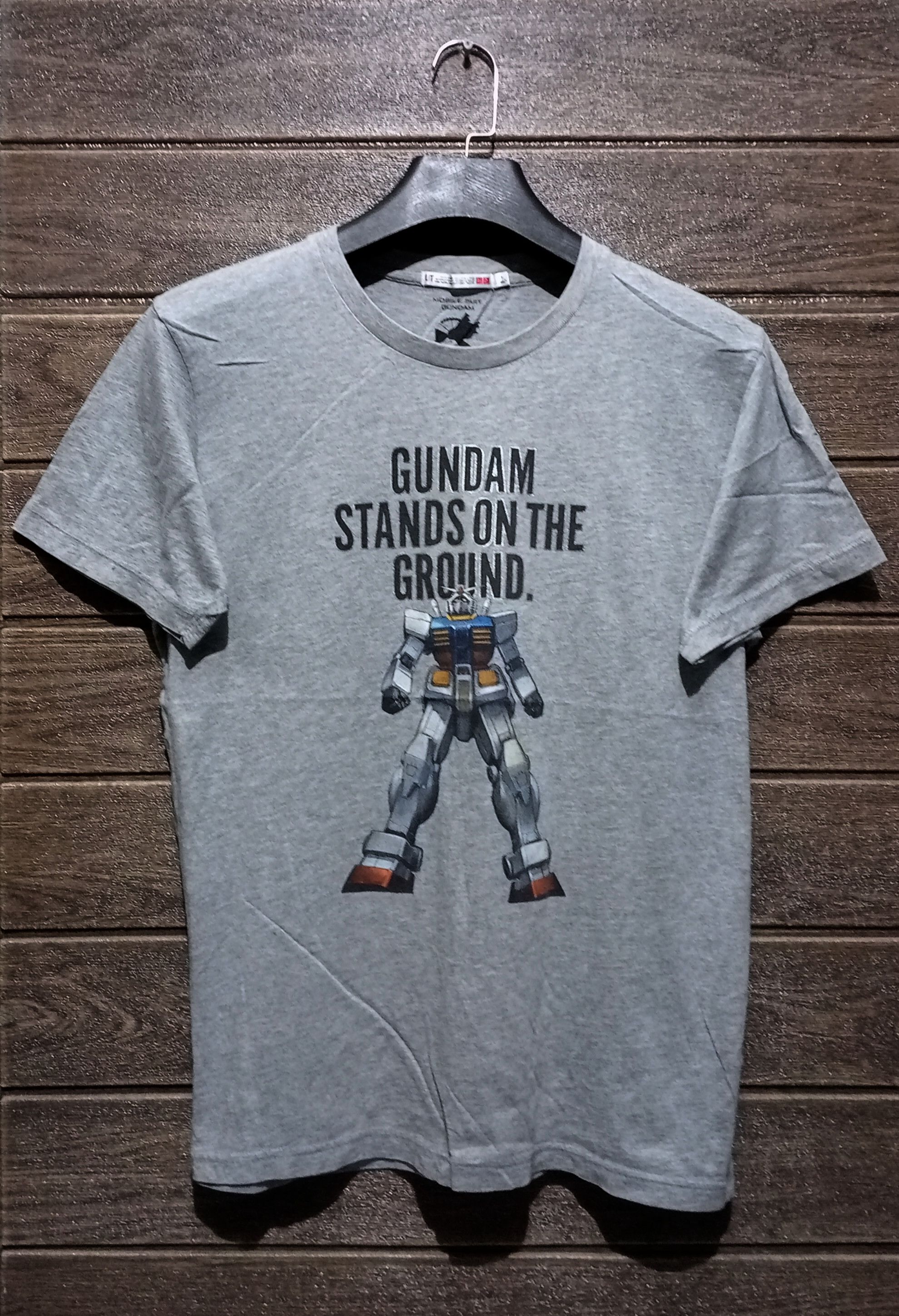 Japanese Brand Vintage Anime Gundam Stands on The Ground Ban Dai Tee Size US L / EU 52-54 / 3 - 1 Thumbnail