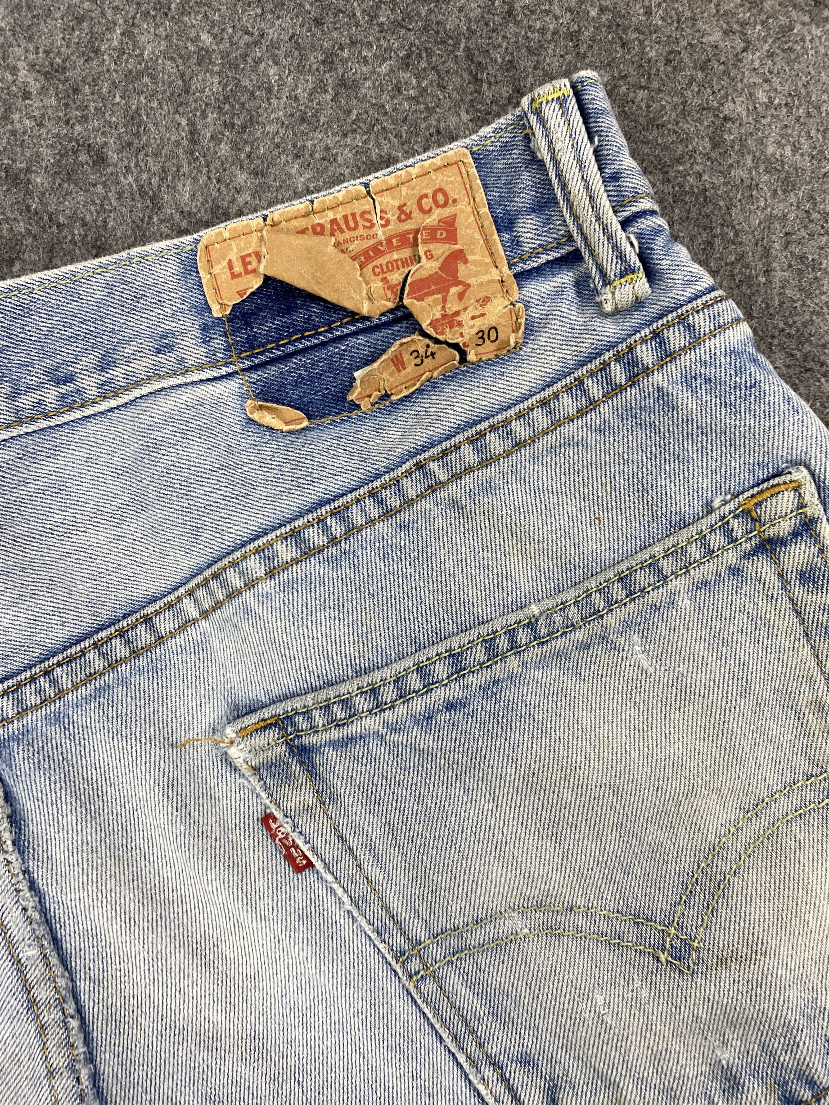 Levi's Light Blue Wash Vintage Levi's 550 35x29 Denim -JN1834 Size US 35 - 11 Thumbnail