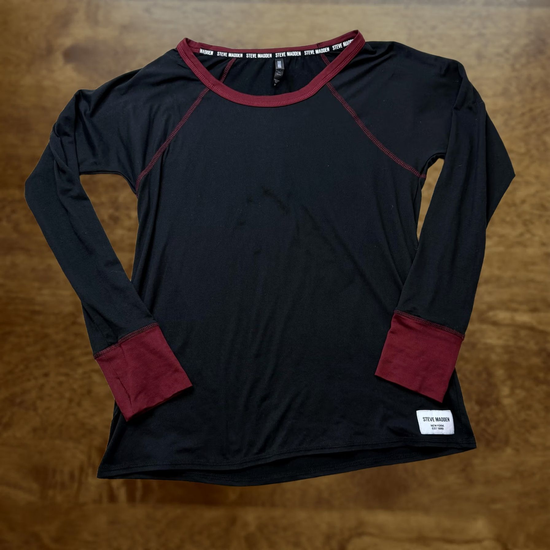 Steve Madden Steve Madden Shirt Womens M Black Burgundy Raglan Long Sleeve Jersey Top Size M / US 6-8 / IT 42-44 - 1 Thumbnail