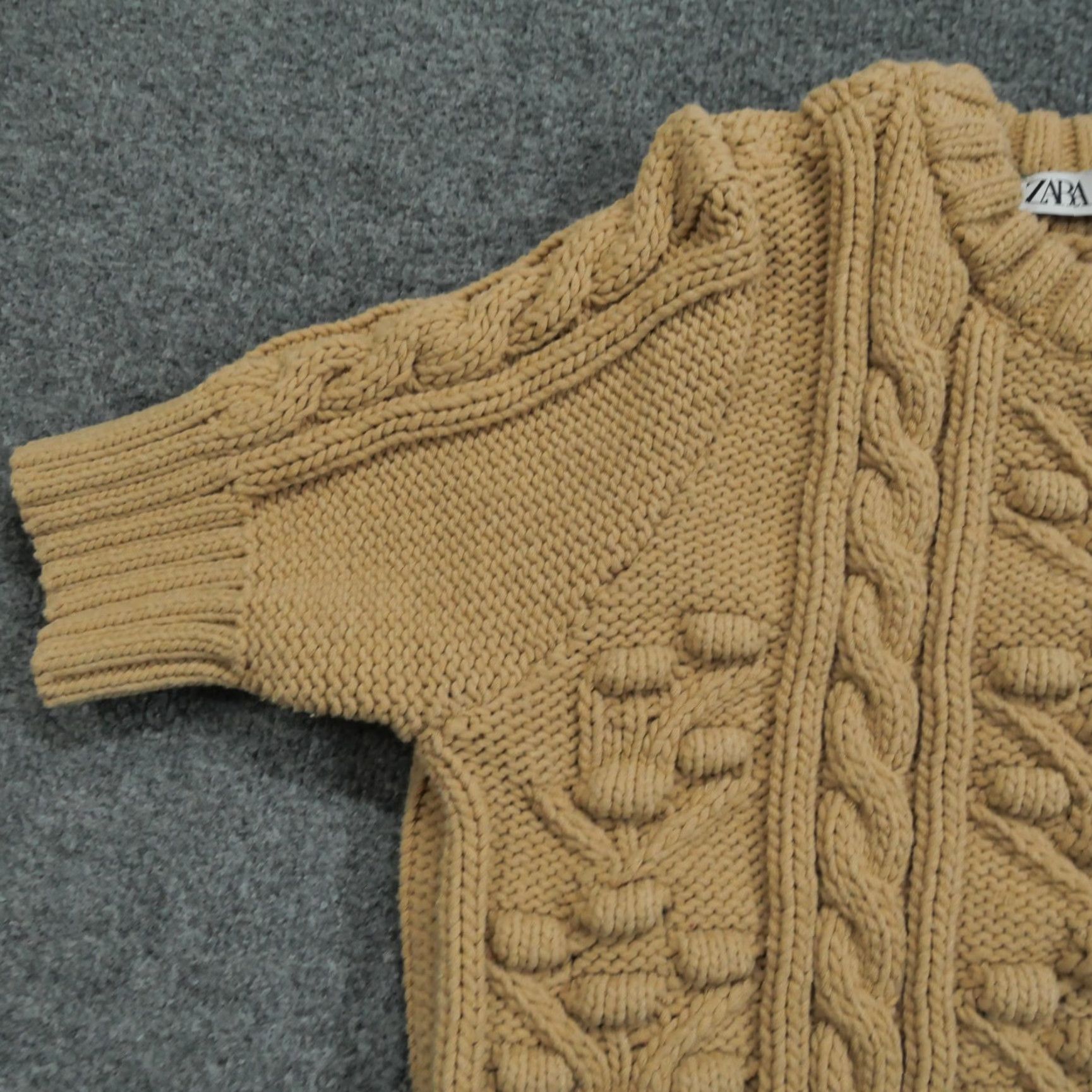 Zara VINTAGE Zara Sweater Women Small Tan Brown Cable Knit Short Sleeve Size S / US 4 / IT 40 - 3 Thumbnail