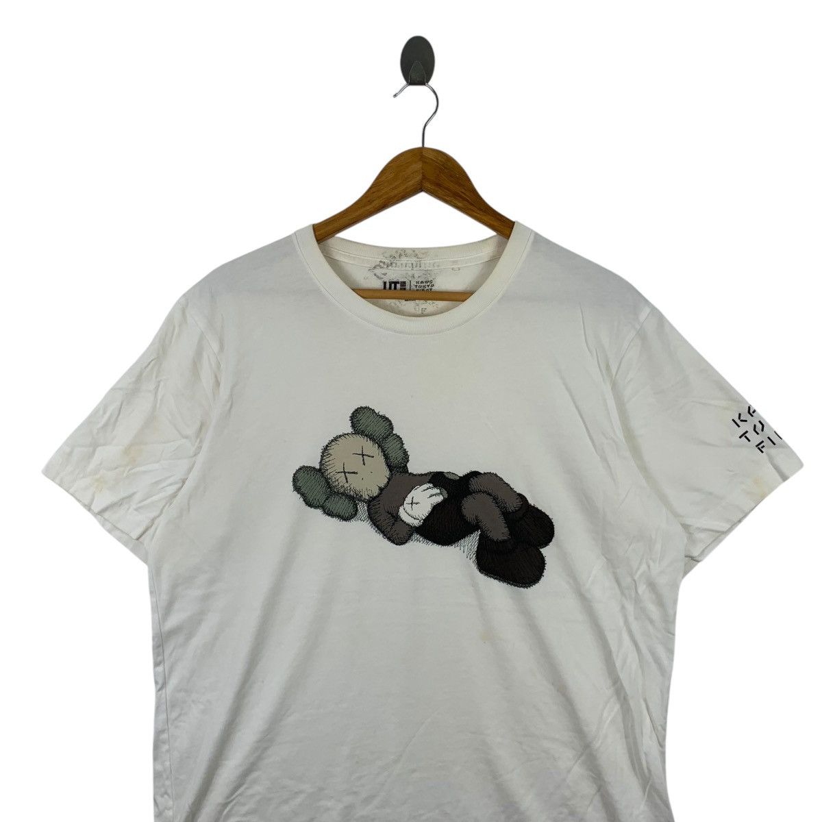 Kaws KAWS x UNIQLO COMPANION Tokyo First Edition Tee Shirt Top Size US XL / EU 56 / 4 - 2 Thumbnail
