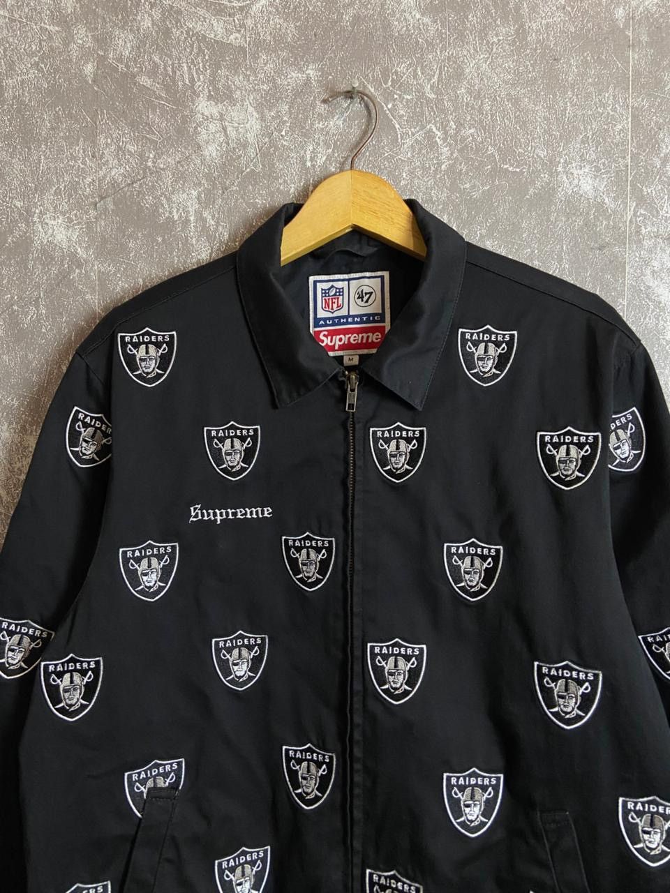 47 Brand × NFL × Supreme Supreme SS19 x NFL x Raiders x 47 Embroidered Jacket Size US M / EU 48-50 / 2 - 5 Thumbnail