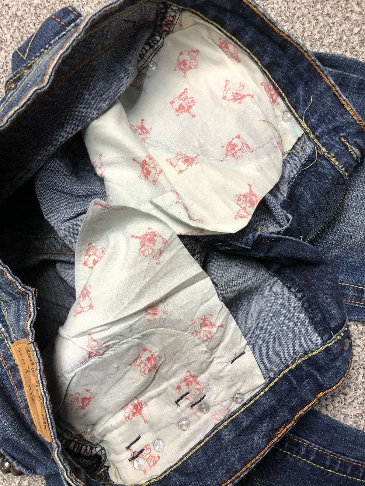 Japanese Brand Vintage True Religion Joey Studded Twisted Flare Jeans Size 32" / US 10 / IT 46 - 15 Thumbnail