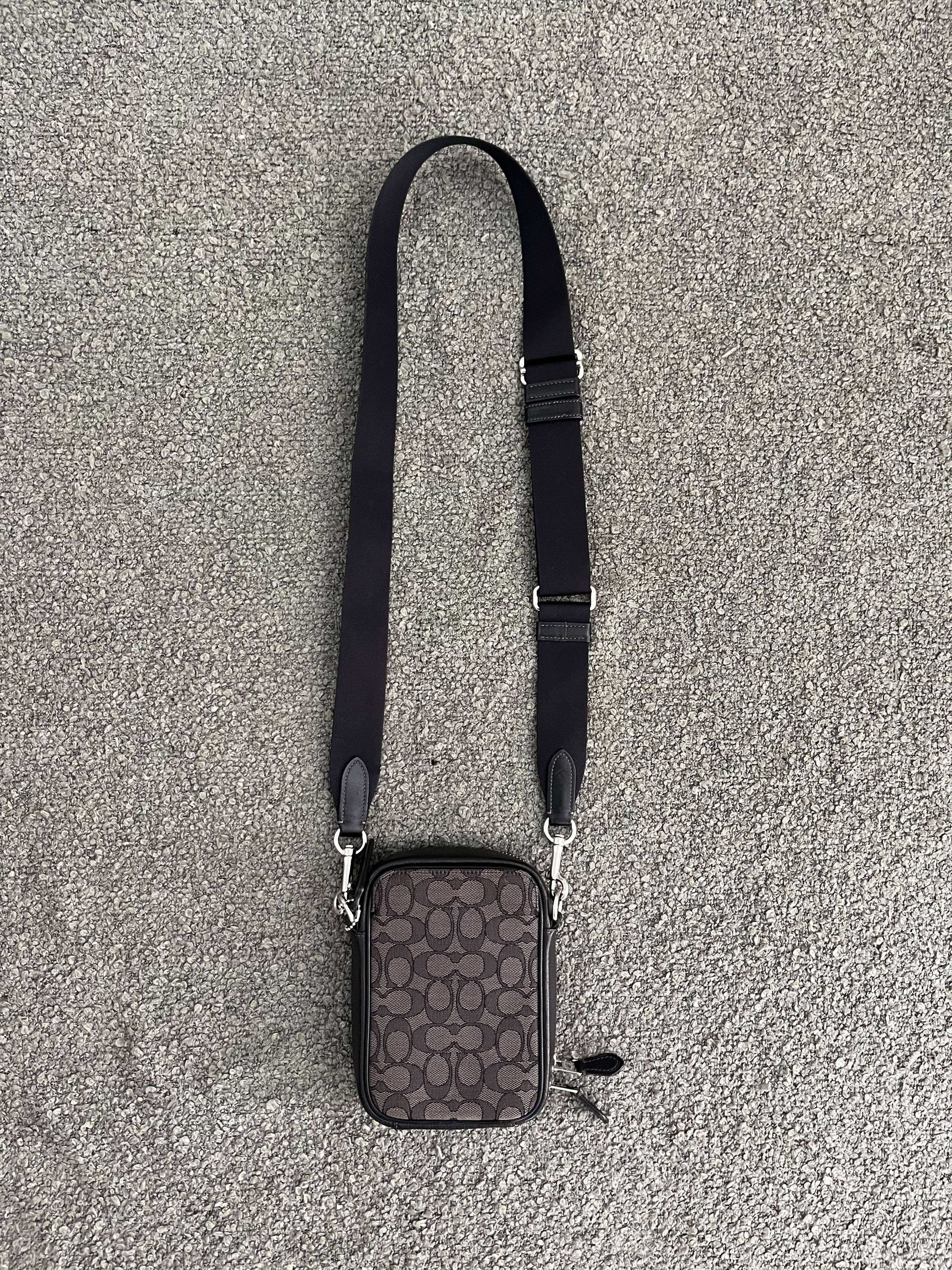 Coach Coach Signature Canvas Mini Phone Crossbody Bag Size ONE SIZE - 2 Thumbnail
