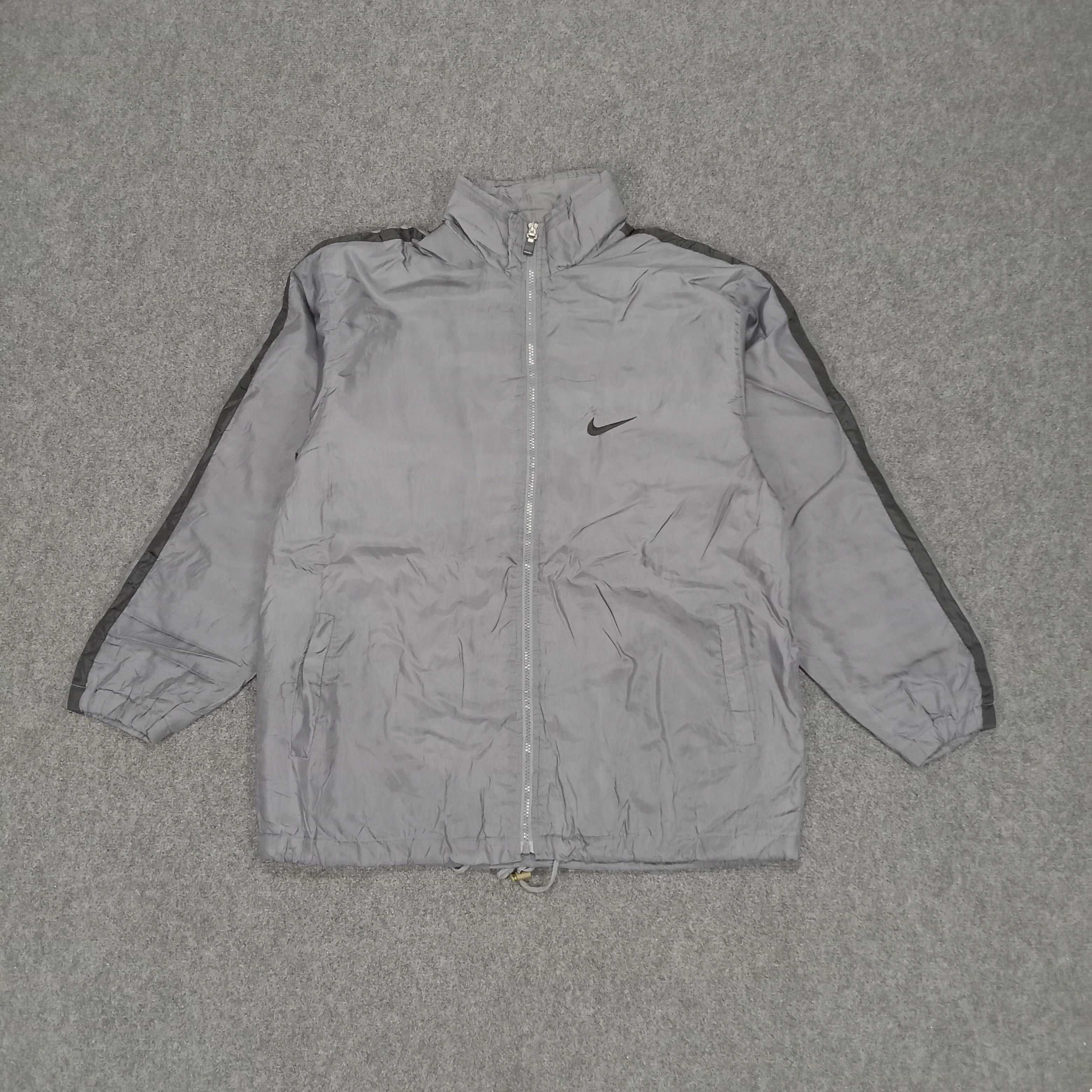 Nike Small Logo Swoosh Windbreaker Sweater