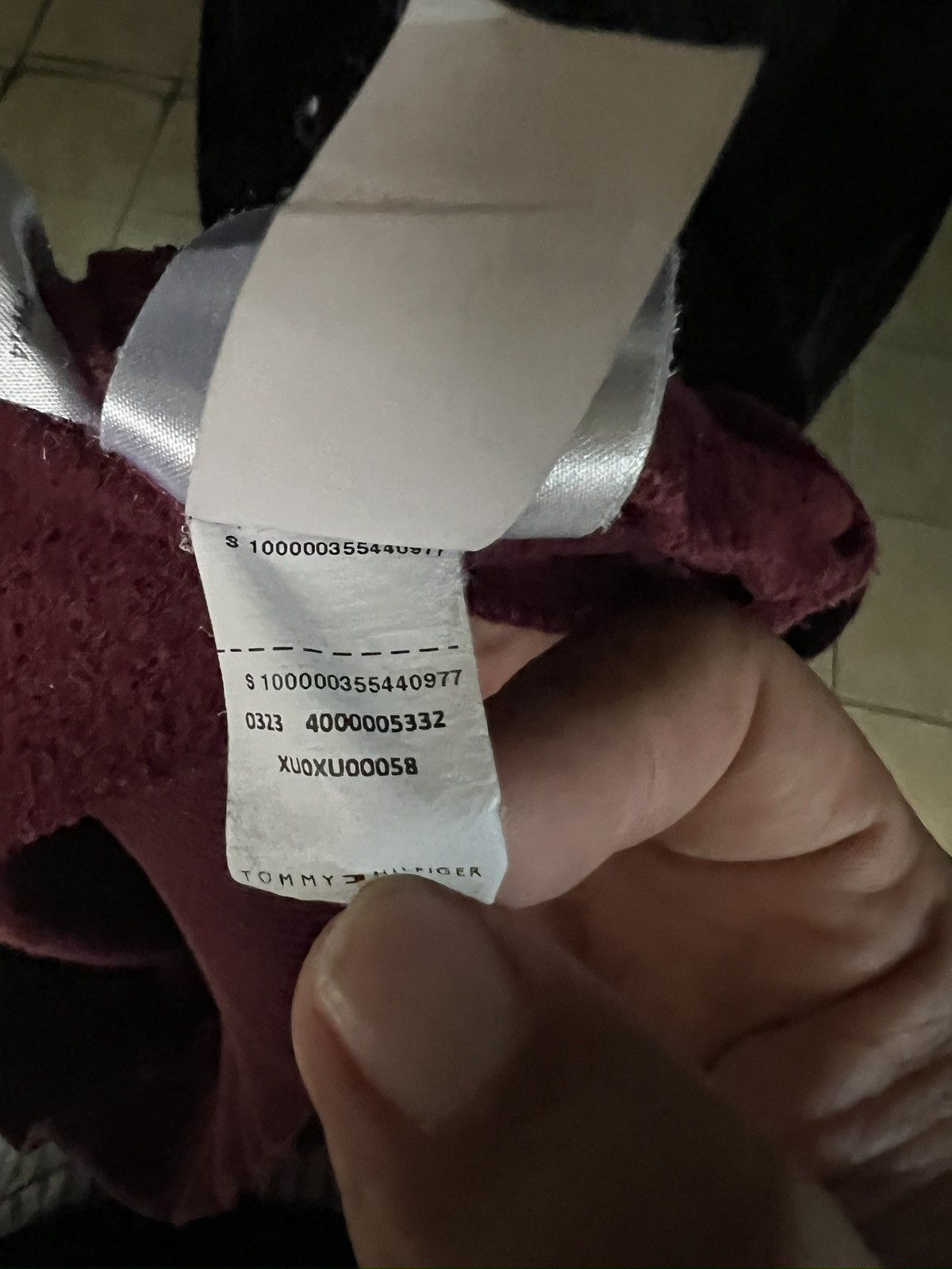 Tommy Hilfiger Tommy hilfinger maroon center logo Size US L / EU 52-54 / 3 - 7 Thumbnail