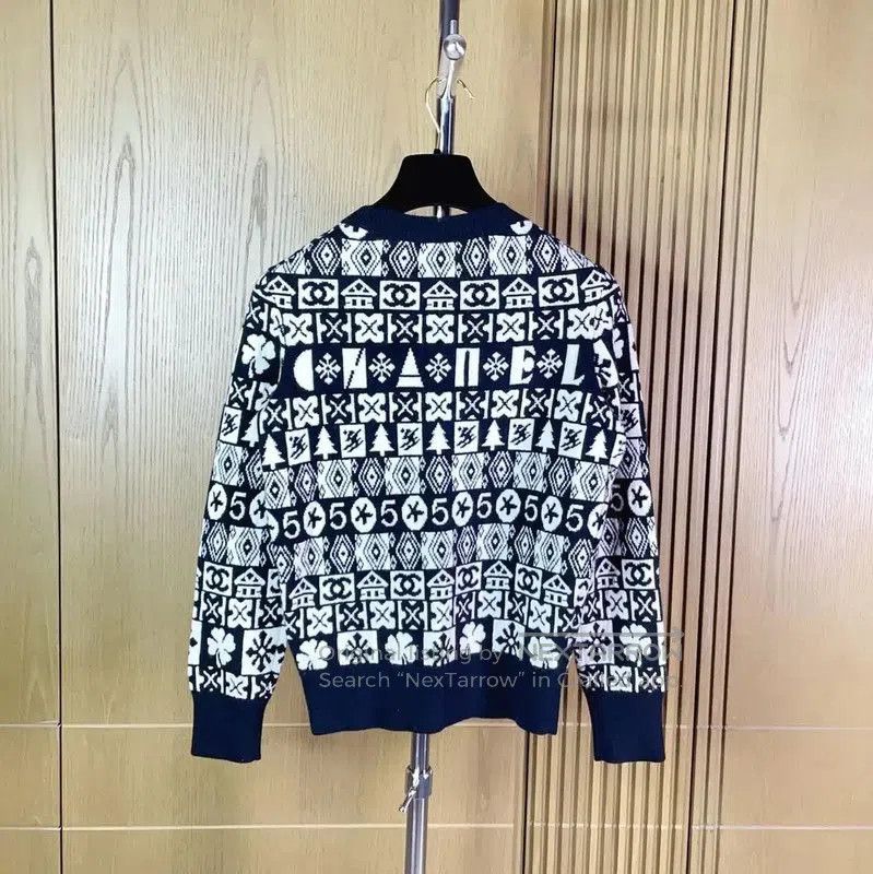 Chanel Chanel Black Cashmere Long Sleeve Sweater . Size S / US 4 / IT 40 - 1 Thumbnail