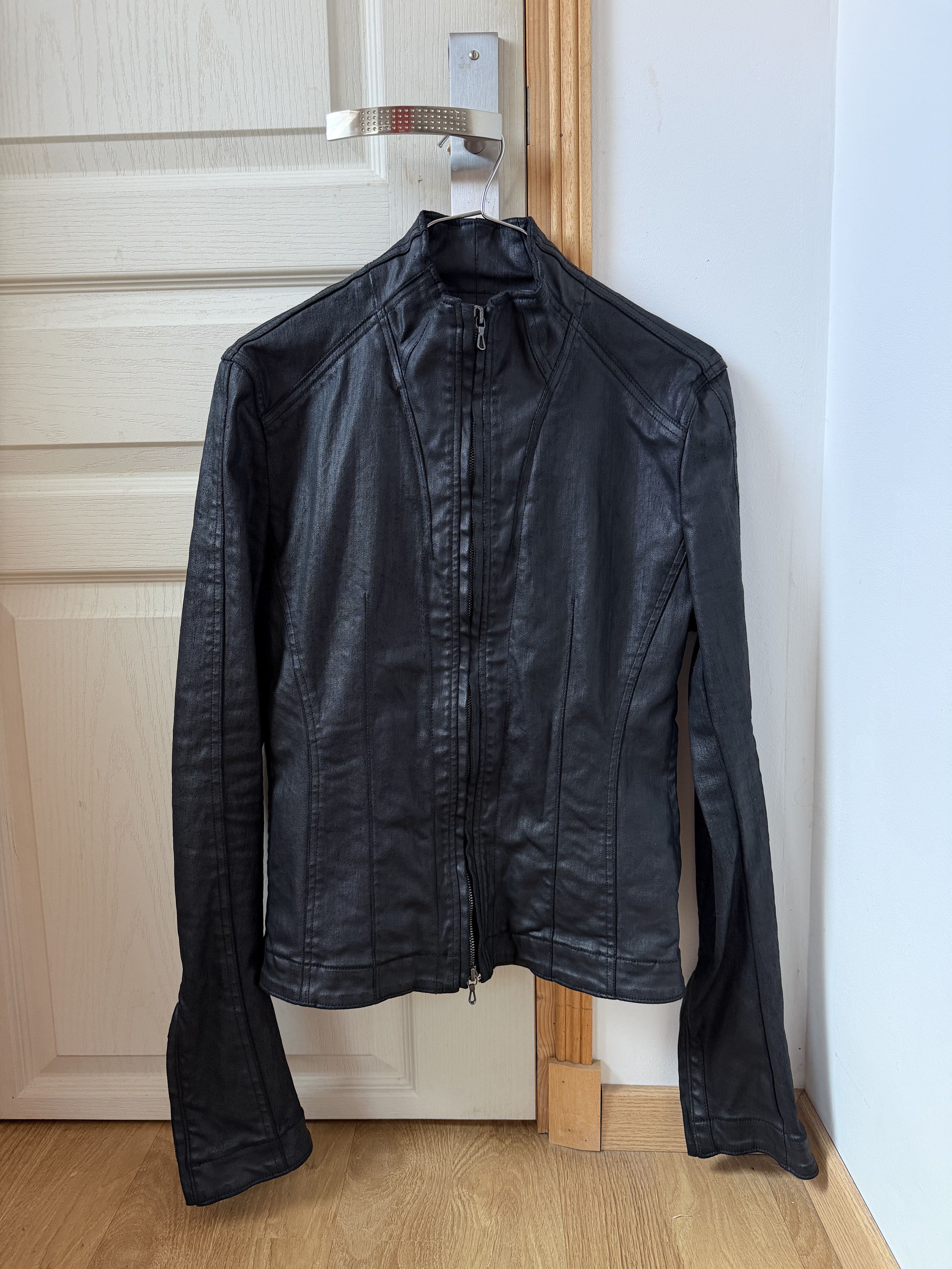 Julius JULIUS_7 Slim Fit Zip Up Coated Denim jacket ss26 Size US L / EU 52-54 / 3 - 1 Thumbnail
