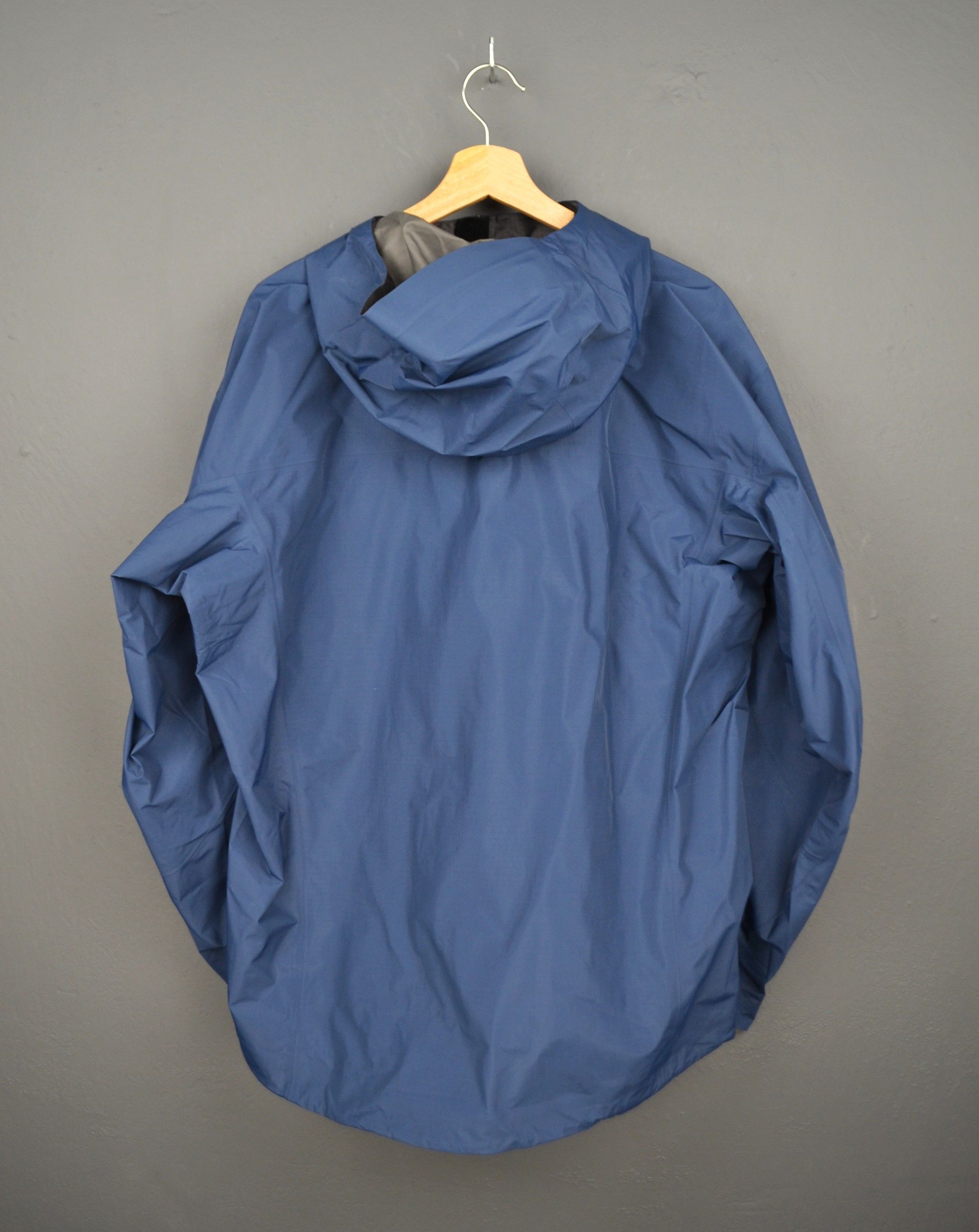 Arc'teryx Arc'teryx Beta Sl Jacket Blue L size Goretex Jacket Size US L / EU 52-54 / 3 - 6 Thumbnail