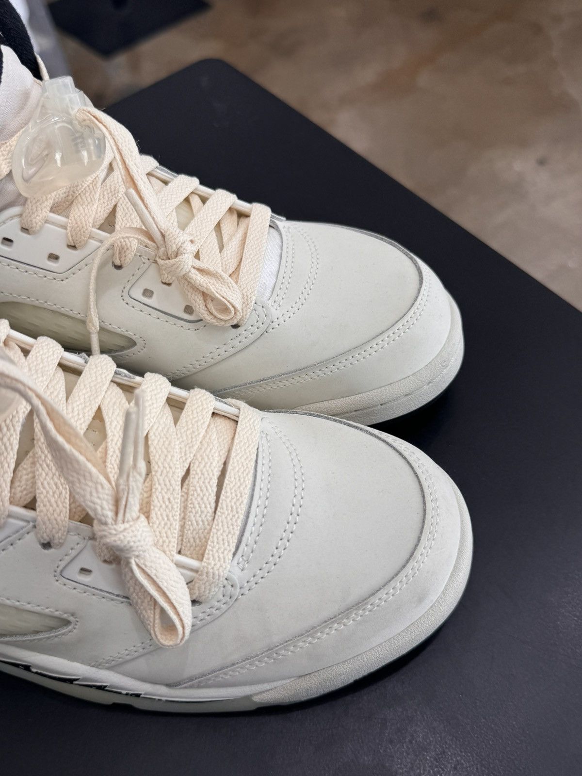 Jordan Brand Air Jordan 5 Sail Size 6.5Y (2024) Size US 6.5 / EU 39-40 - 7 Thumbnail