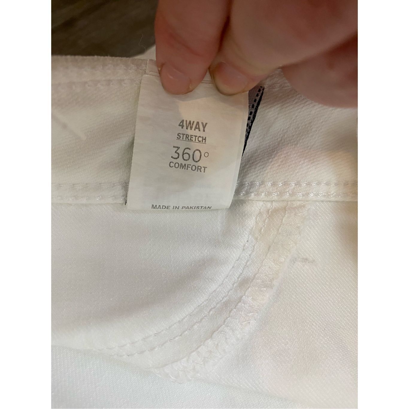 DL1961 DL1961 Angel Mid Rise Skinny Ankle Jeans in Milk White, Size Size 27" / US 4 / IT 40 - 9 Thumbnail
