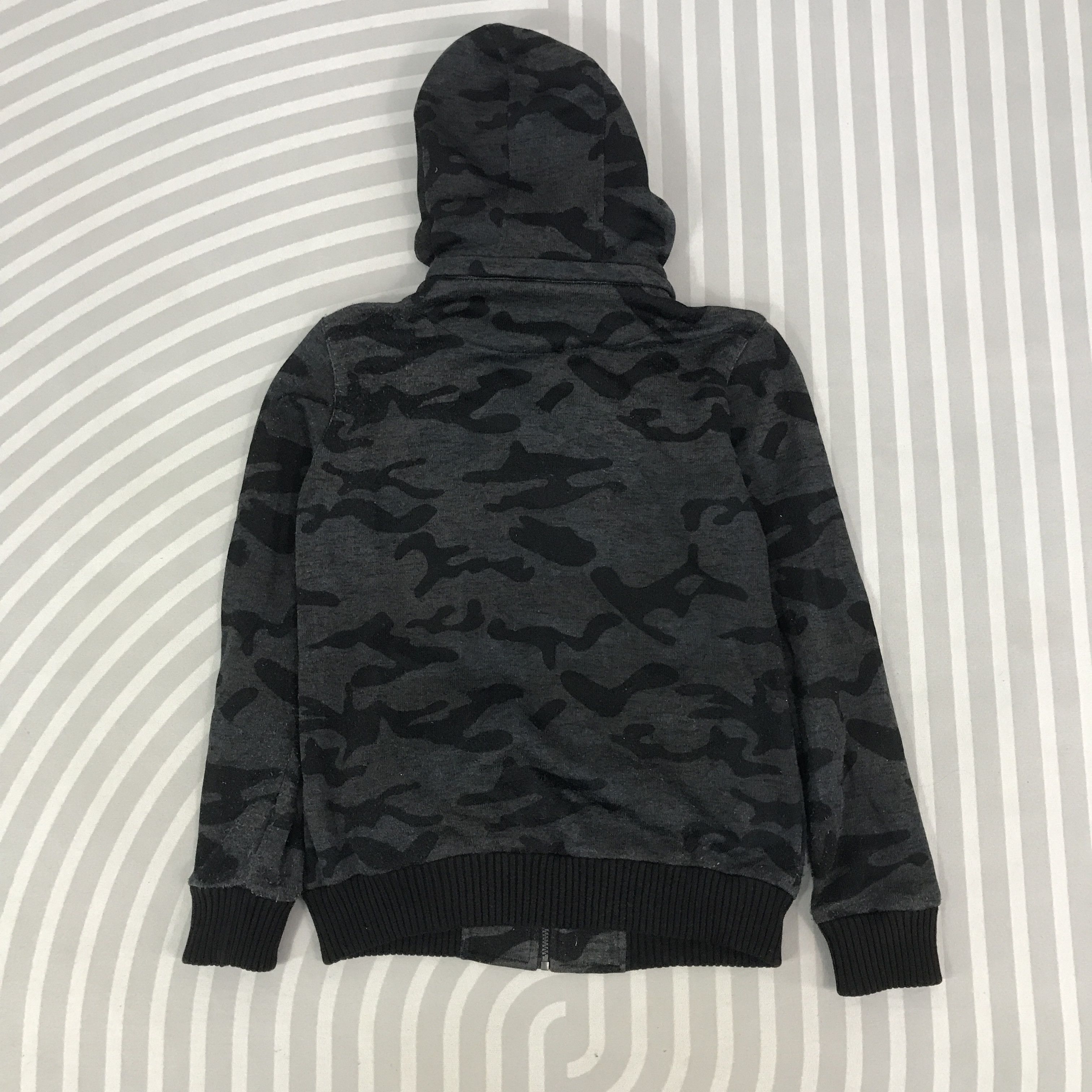 In The Attic × Japanese Brand × Vintage Vintage In the Attic Japan camo hoodie Jacket Size US L / EU 52-54 / 3 - 3 Thumbnail