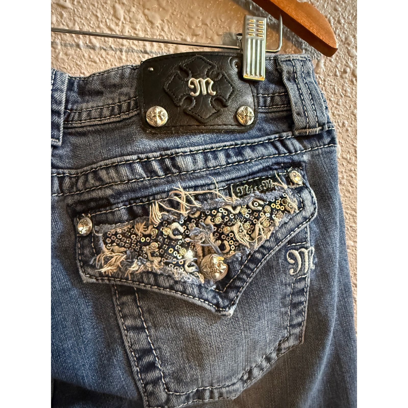 Miss Me Miss Me Leopard Print Sequin Flap Pocket Easy Capri SZ 29 Size 29" - 5 Thumbnail