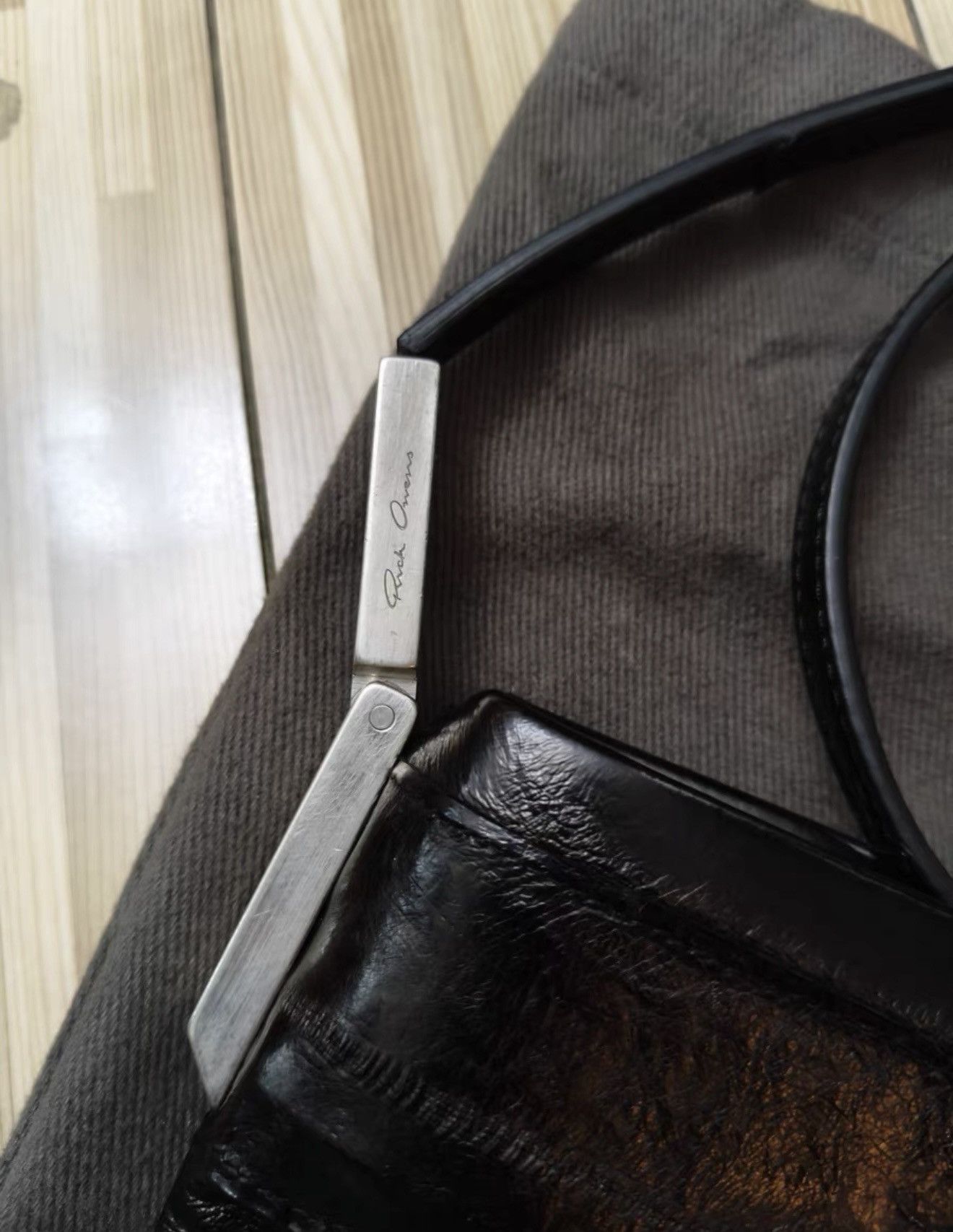 Rick Owens Brand New】RO Rick Owens SS 2018, eel skin crossbody bag Size ONE SIZE - 3 Thumbnail