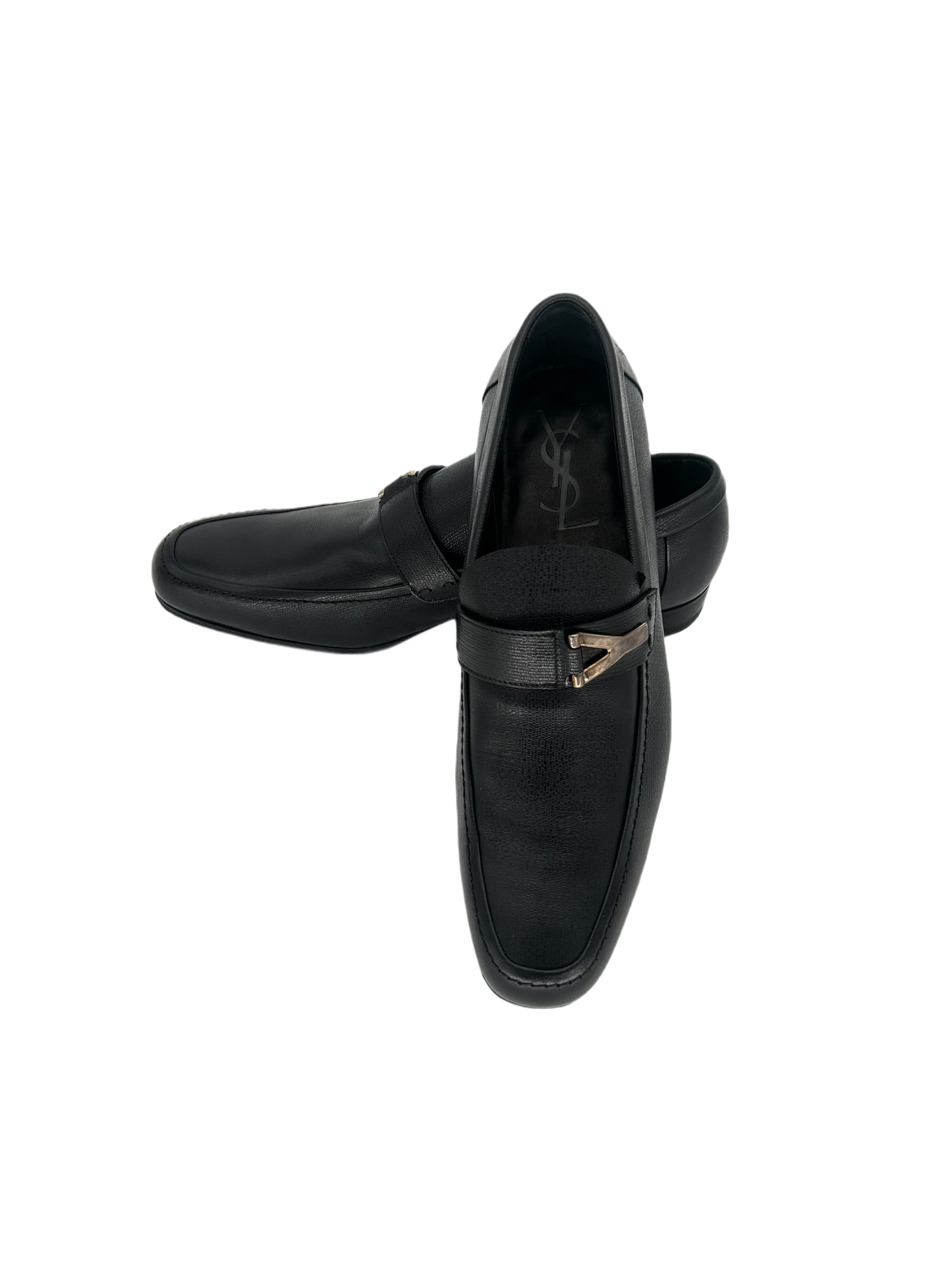 Yves Saint Laurent Yves Saint Laurent BlackGrainLeatherMoccasinWith'Y'MetalLogo Size US 9 / EU 42 - 3 Thumbnail
