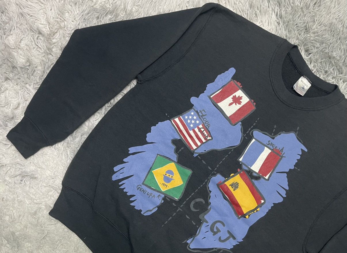 Fruit Of The Loom 90s 5 FLAG CREWNECK RARE DESIGN NICELY FADED Size US L / EU 52-54 / 3 - 4 Thumbnail