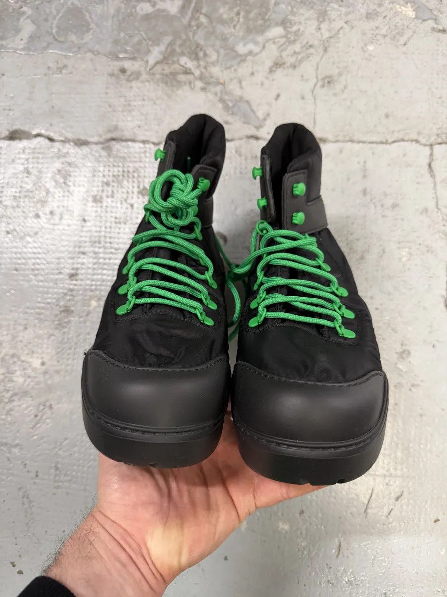 Bottega Veneta Bottega Veneta Black Paddle Angle Rubber Grass Boots Size US 8.5 / IT 38.5 - 4 Thumbnail