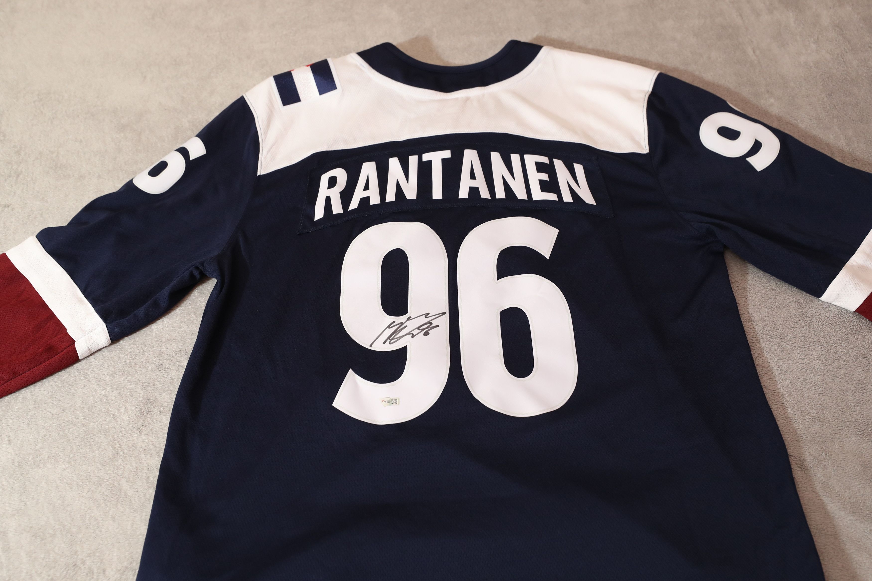 Avalanche Fanatics Colorado Avalanche Rantanen Signed Jersey (XL) Size US XL / EU 56 / 4 - 11 Thumbnail