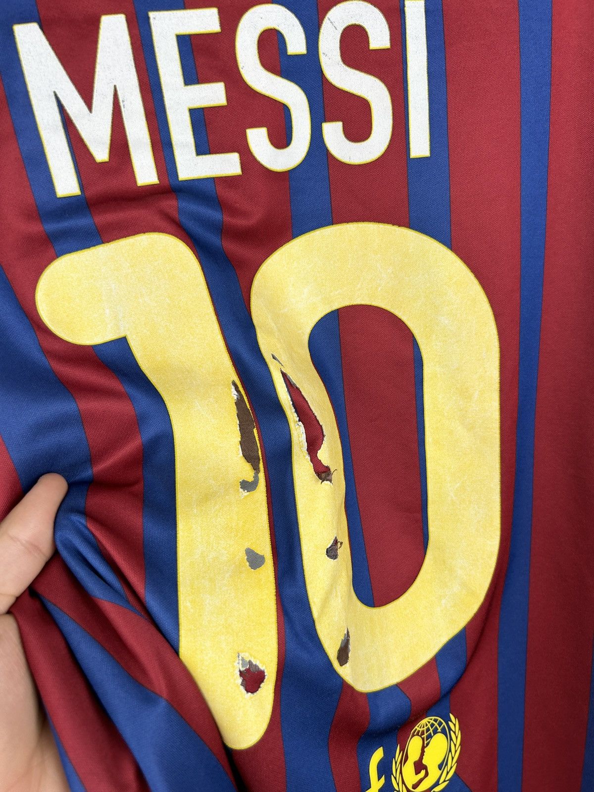 Vintage Mens Vintage Nike FC Barcelona Messi 10 Jersey T-shirt tee Size US XL / EU 56 / 4 - 22 Thumbnail