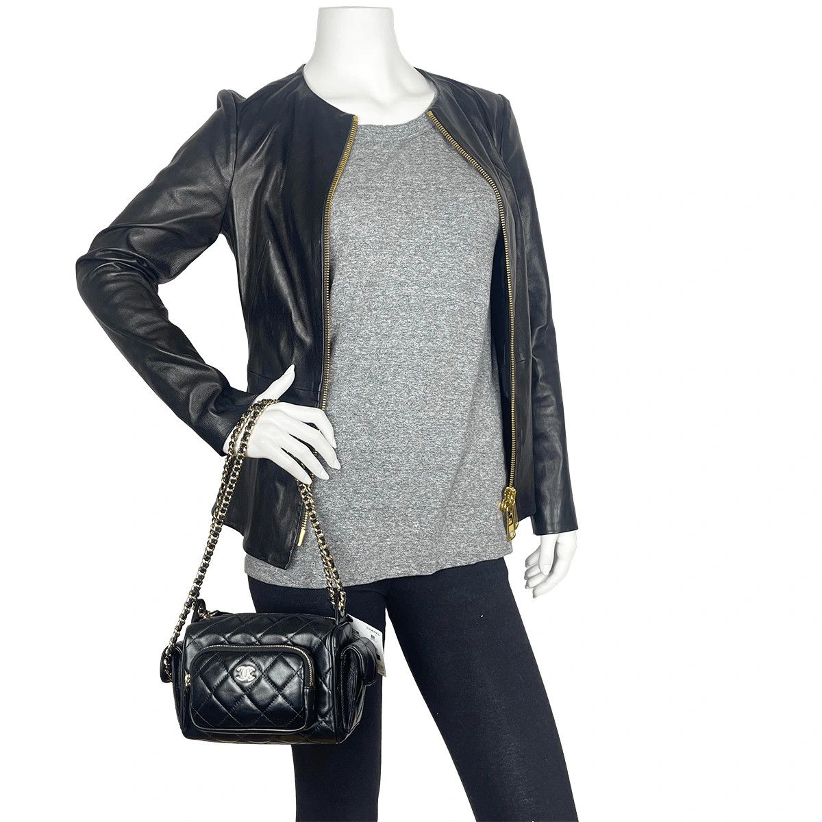Chanel os11x0126 Size: OS / Shiny Crumpled Small Camera Case Black Size ONE SIZE - 5 Thumbnail