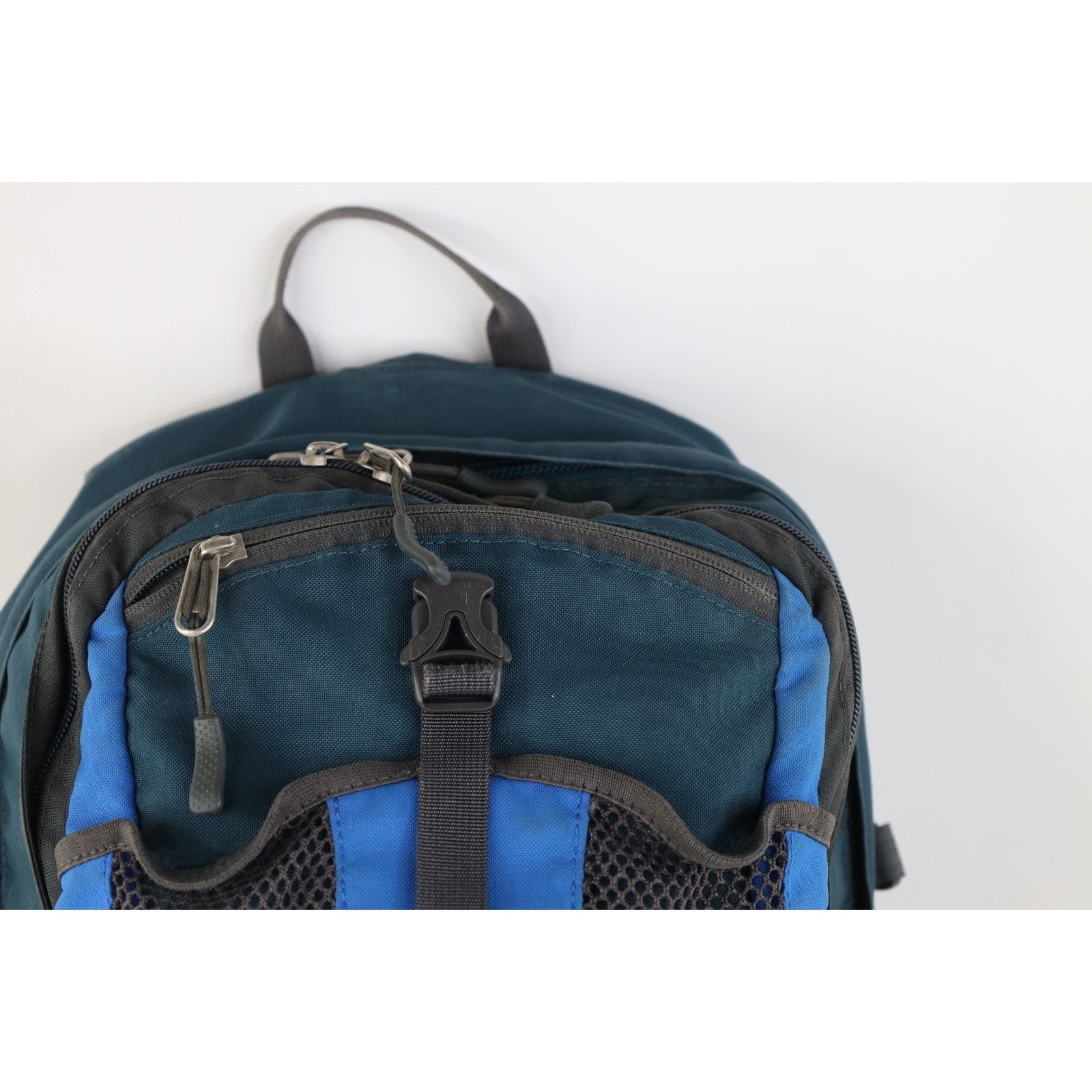 Vintage Vintage The North Face Distressed Angkor Hiking Backpack Size ONE SIZE - 2 Thumbnail