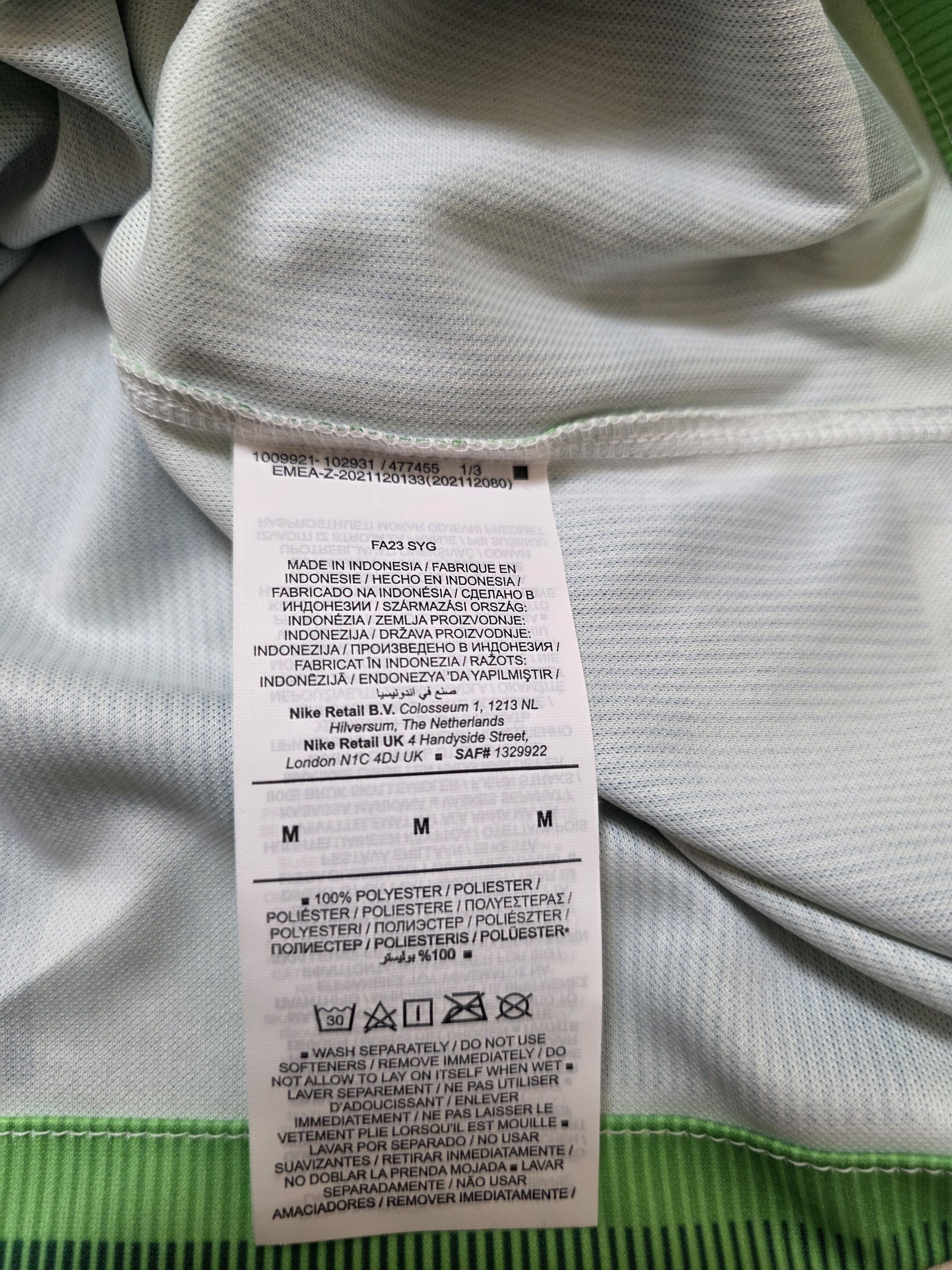 Nike LIVERPOOL 2023 2024 AWAY FOOTBALL SHIRT SOCCER JERSEY Size US M / EU 48-50 / 2 - 8 Thumbnail