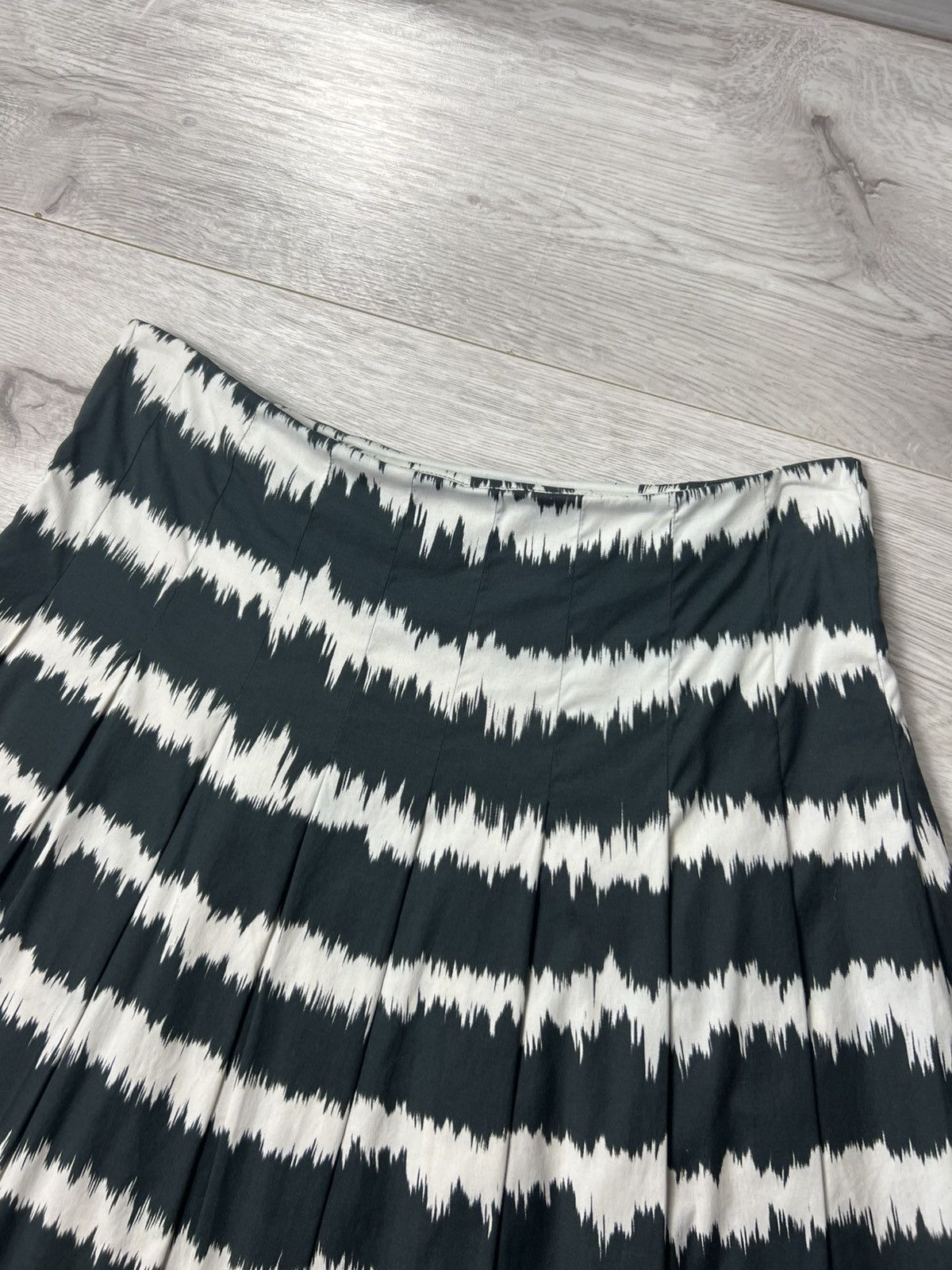 Prada Prada Milano 2013 Striped Skirt Size 40 Size 27" / US 4 / IT 40 - 17 Thumbnail