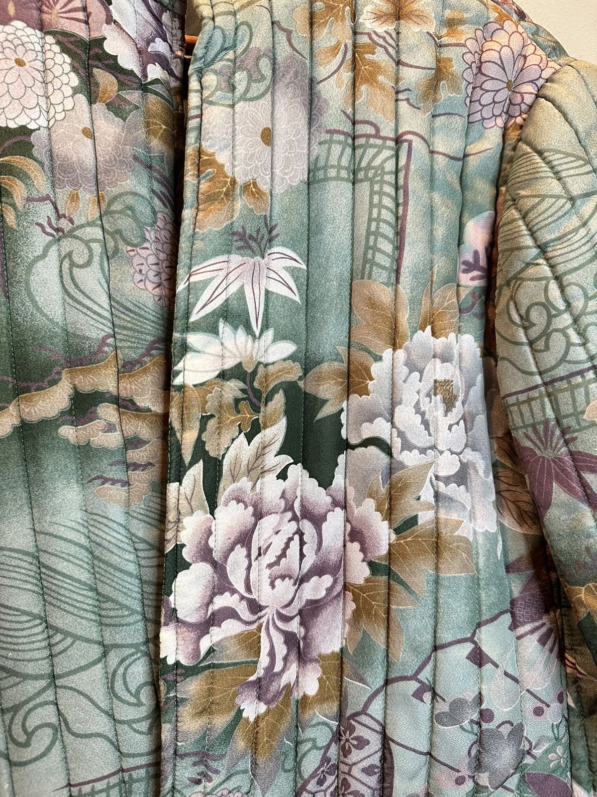 Vintage *RARE* Vintage 60s/70s Quilted Floral Japanese Kimono Jacket Size US L / EU 52-54 / 3 - 4 Thumbnail
