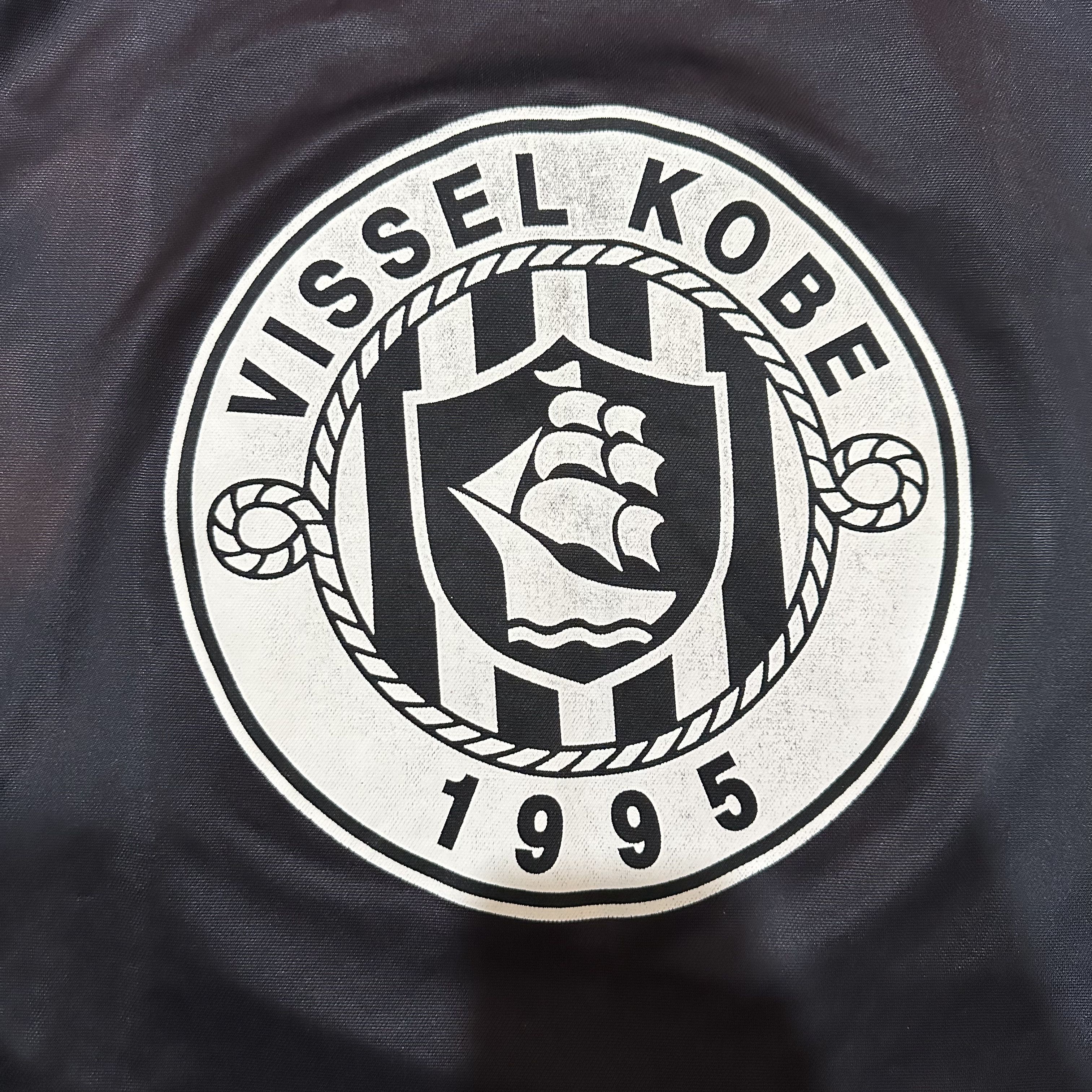 Asics Vintage Asics Vissel Kobe Football Jersey Size US L / EU 52-54 / 3 - 5 Thumbnail