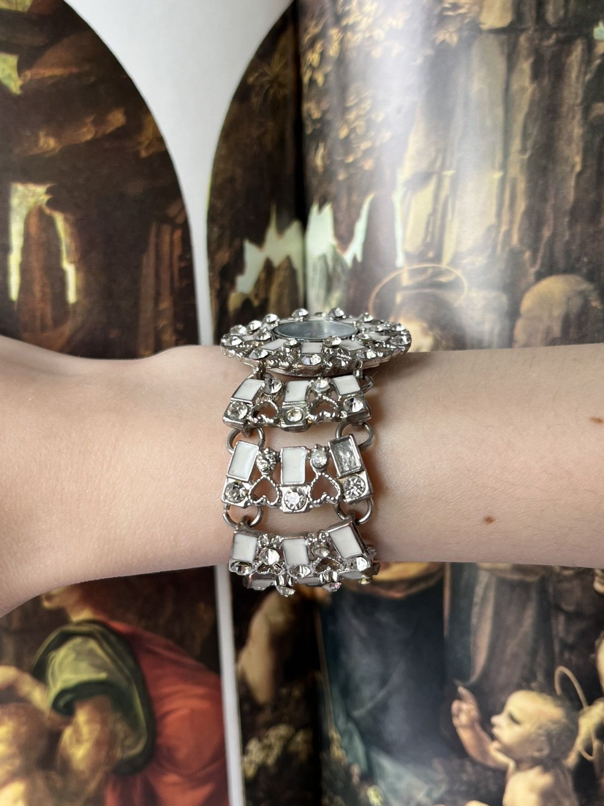 Jewelry × Vintage Elegant Women’s Watch with Swarovski Crystals Bracelet Size ONE SIZE - 4 Thumbnail