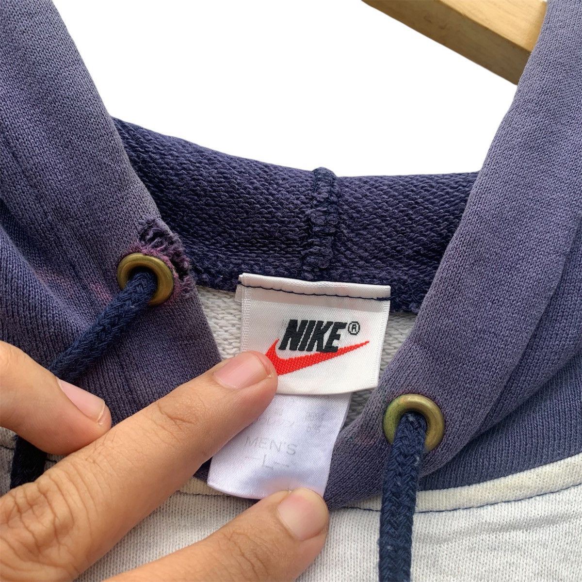 Nike × Vintage Nike vintage hoodie Size US L / EU 52-54 / 3 - 3 Thumbnail