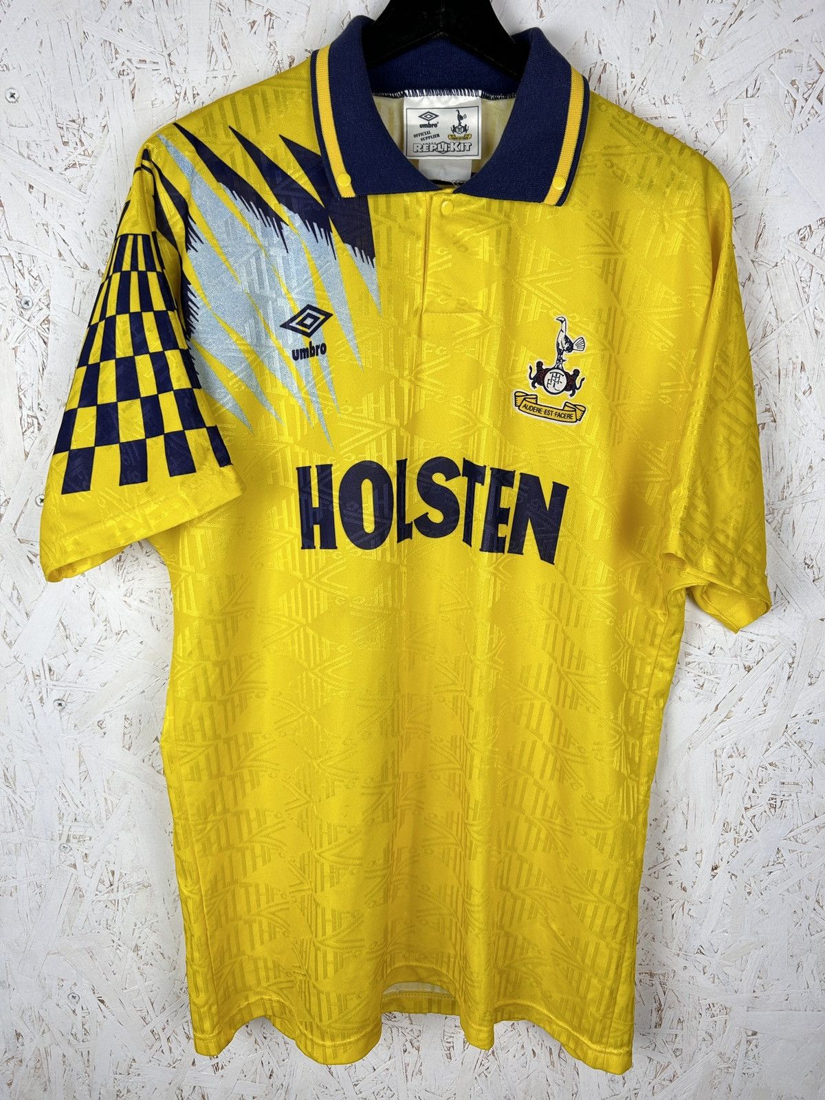 Umbro 90s Vintage Umbro Tottenham 1991/92/93 Away Soccer Jersey Size US XL / EU 56 / 4 - 1 Thumbnail