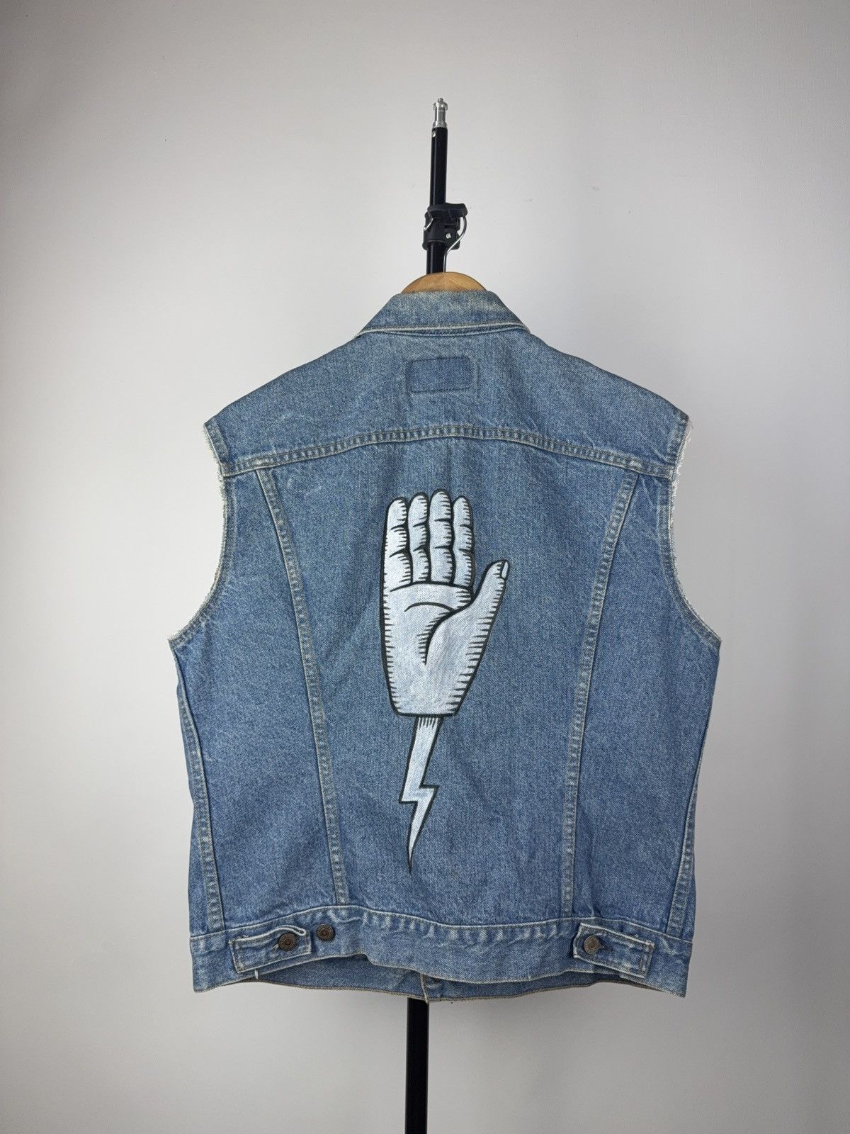 Levi's × Levi's Vintage Clothing × Vintage Vintage 90s Levi’s Punk Rock Logo Denim Vest Size US S / EU 44-46 / 1 - 1 Thumbnail