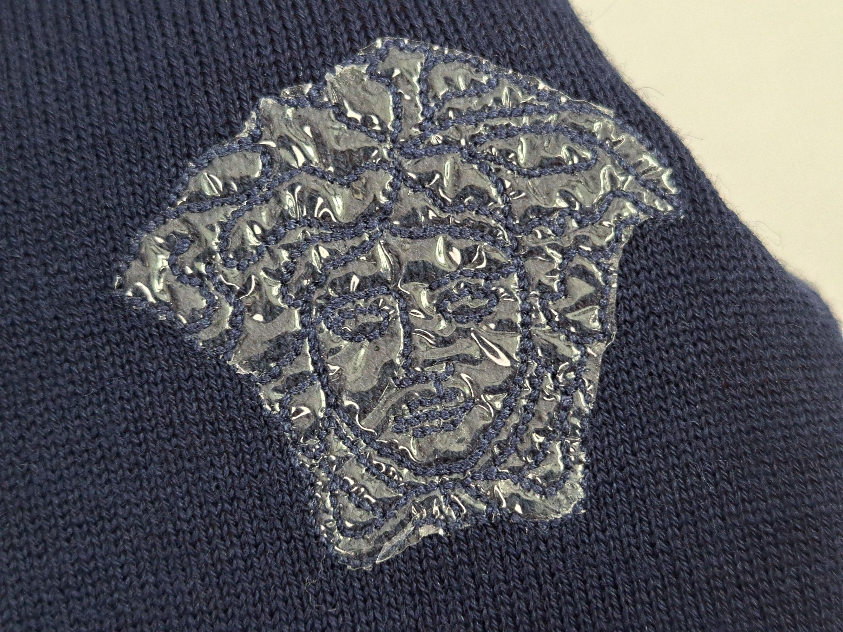 Versace Versace medusa logo crewneck knitted jumper. Size 48IT Size US M / EU 48-50 / 2 - 6 Thumbnail
