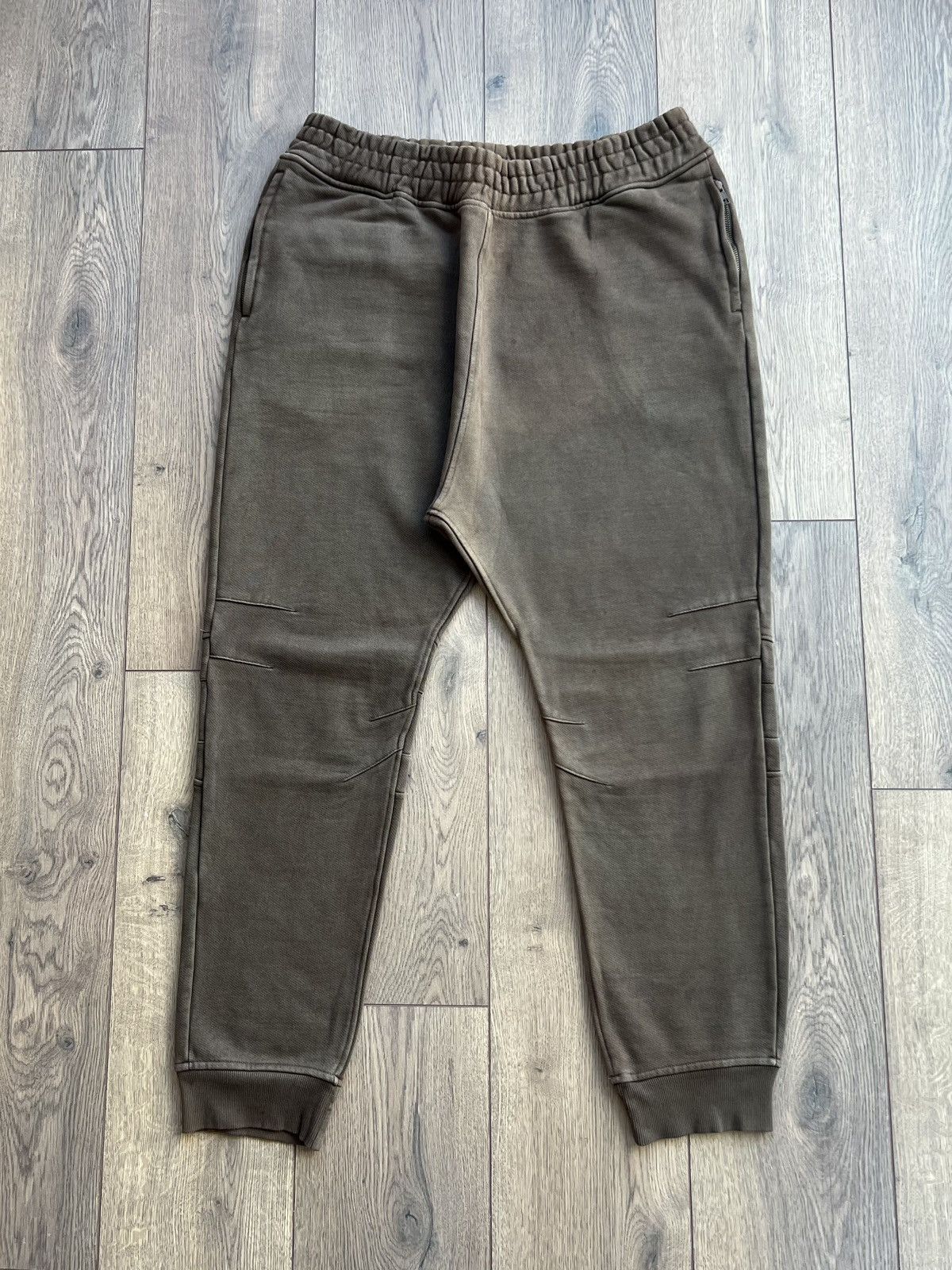 Yeezy Sample Yeezy Season 1 FJ Sweatpant Caviar Medium Size US 34 / EU 50 - 1 Thumbnail