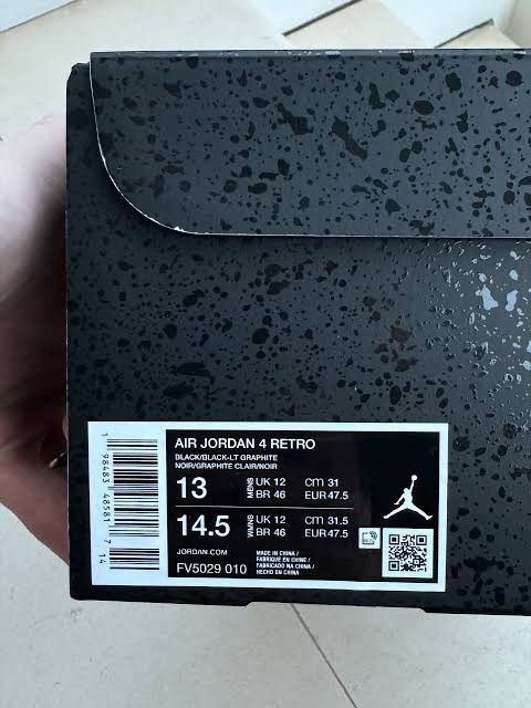 Jordan Brand Nike Air Jordan 4 Retro Black Cat - authentic Size US 11 / EU 44 - 10 Thumbnail