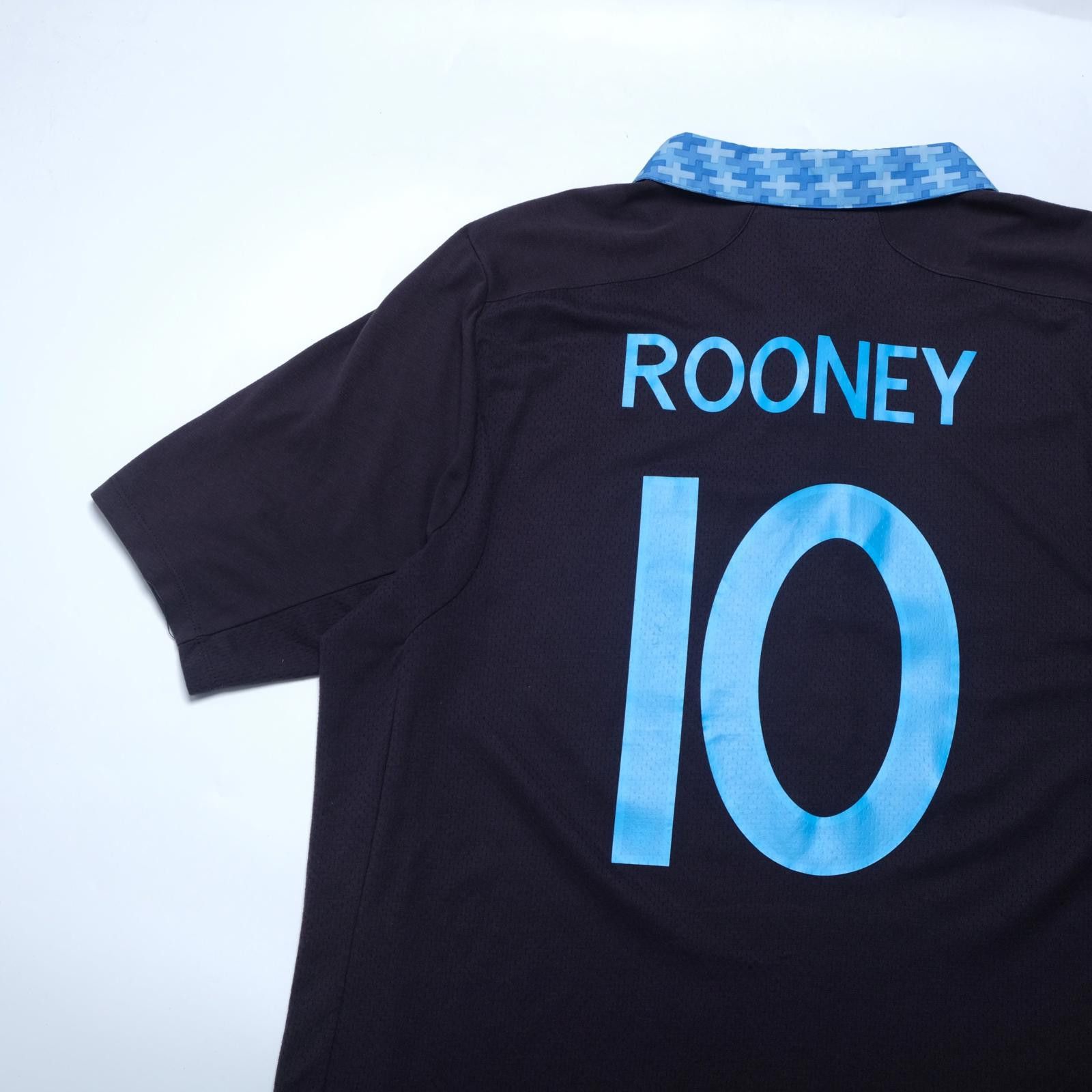 Umbro 2011/12 England Away Shirt Umbro Rooney (XL) Size US XL / EU 56 / 4 - 4 Thumbnail