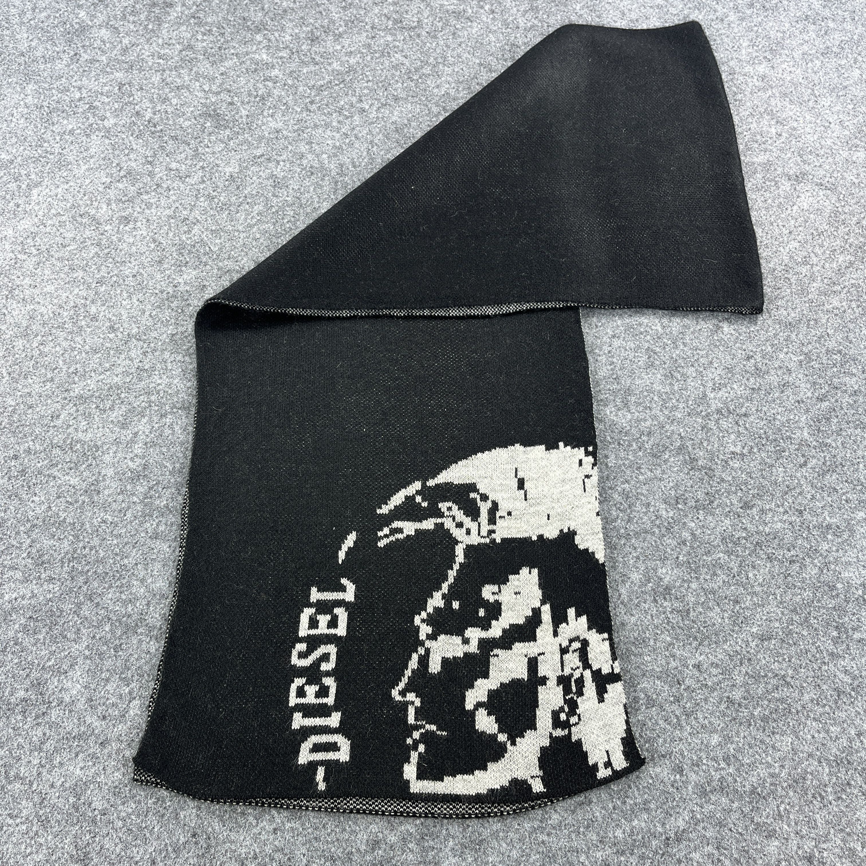 Diesel Diesel Big Logo Scarf / Muffler / Neckwear T1278 Size ONE SIZE - 3 Thumbnail