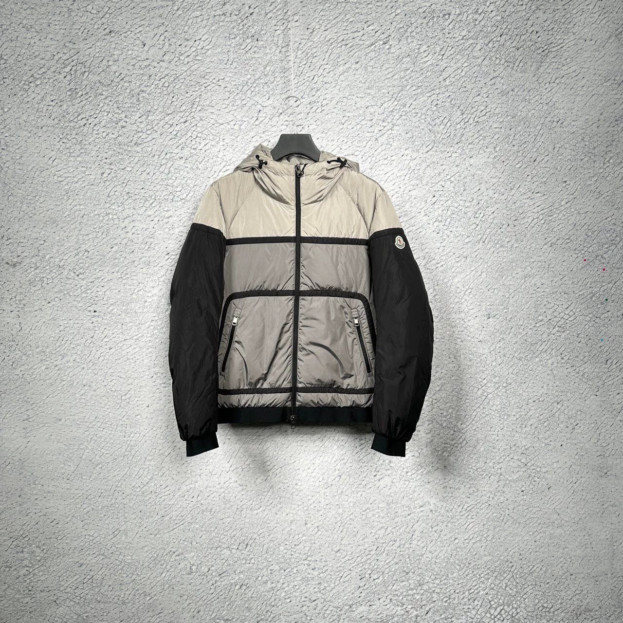 Moncler moncler color block hooded down jacket Size US L / EU 52-54 / 3 - 1 Thumbnail