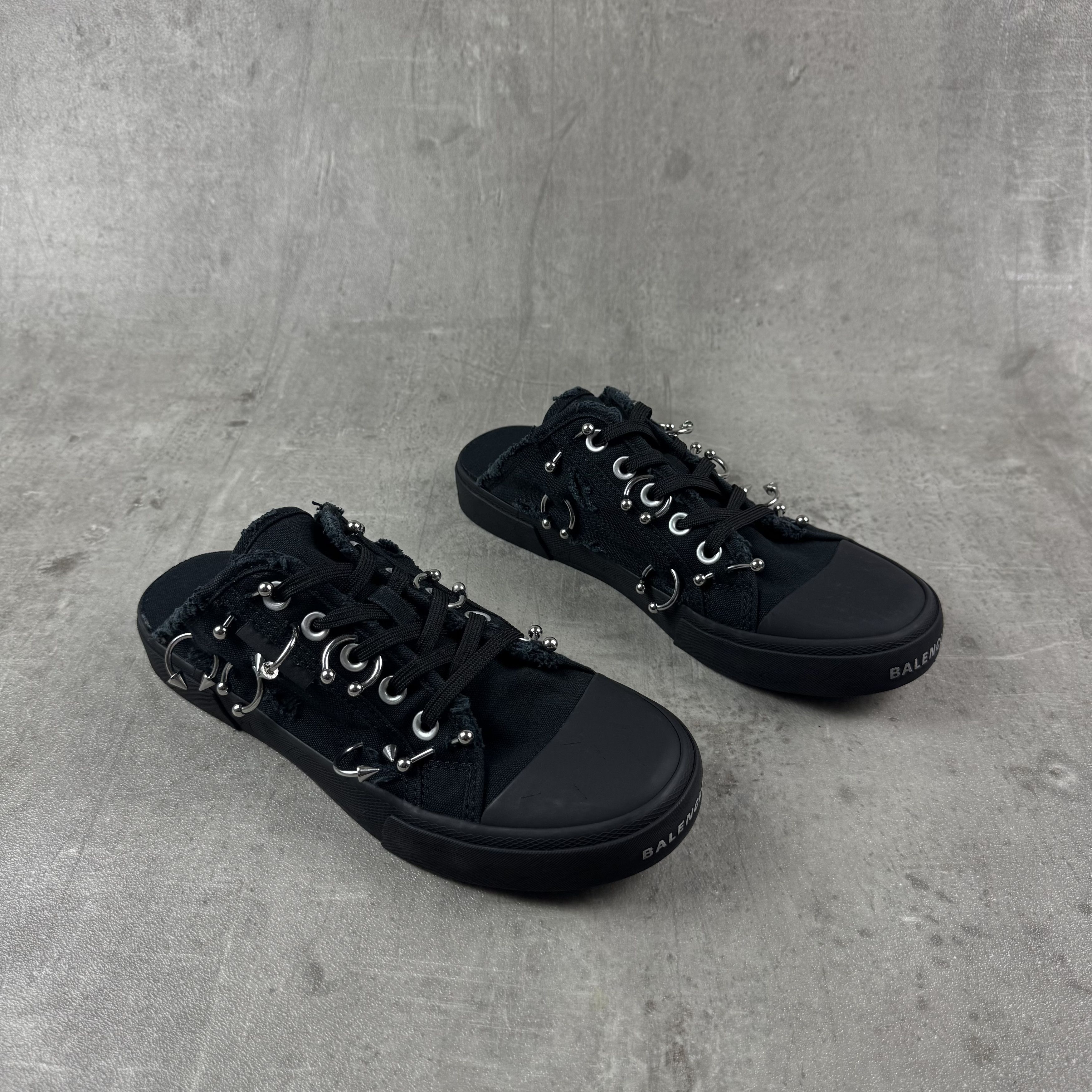 Balenciaga BALENCIAGA Piercing Paris Mule Sneakers Size US 7 / EU 40 - 1 Thumbnail