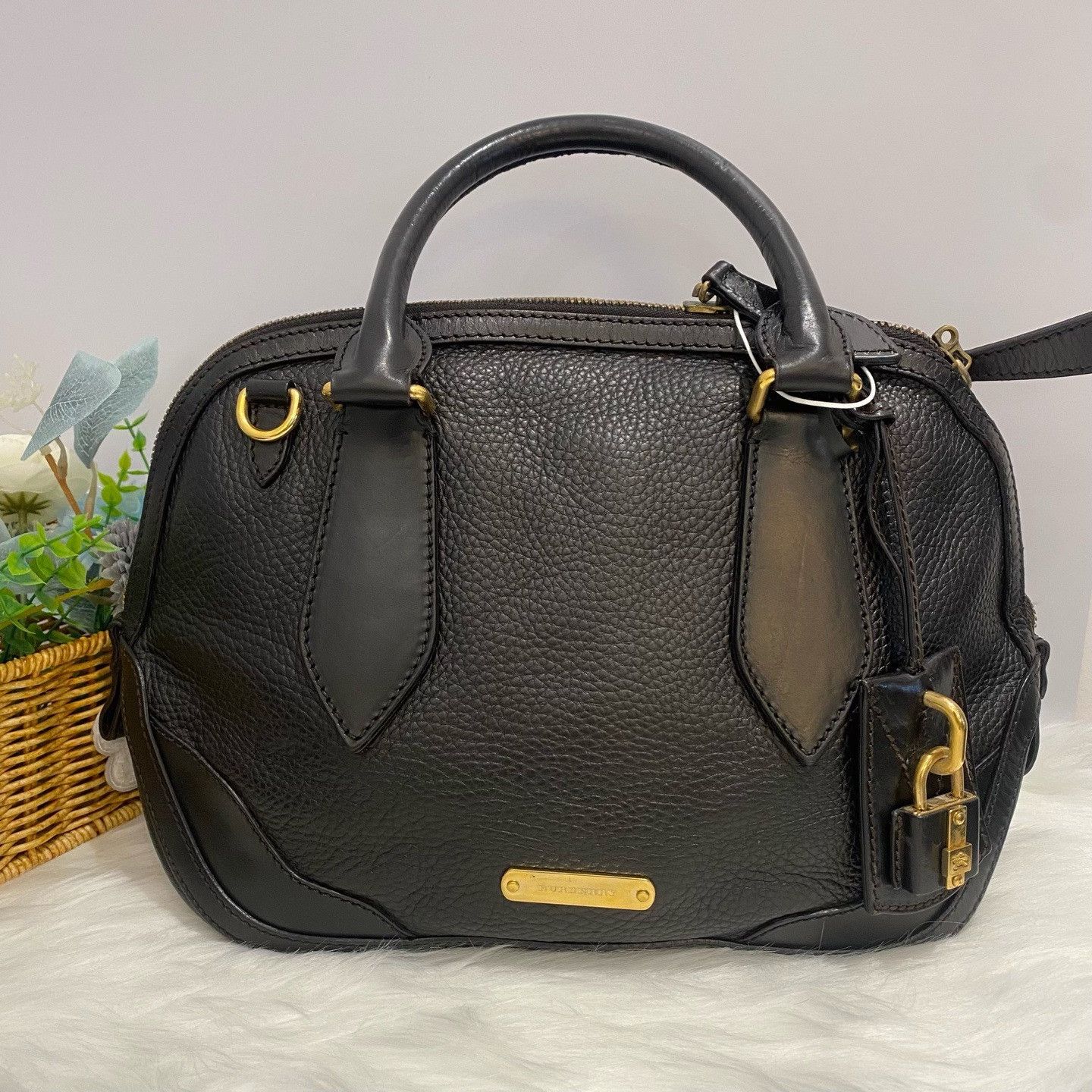 Burberry Pre-loved Bag Very good condition Size ONE SIZE - 1 Thumbnail
