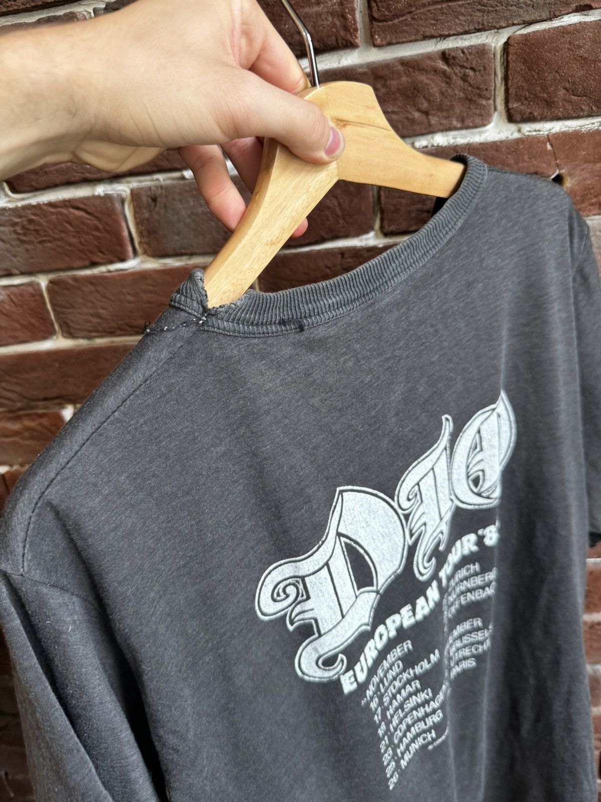 Band Tees Vintage 1983 80s Dio Euro Tour Heavy Metal Band Tshirt XL Size US XL / EU 56 / 4 - 11 Thumbnail