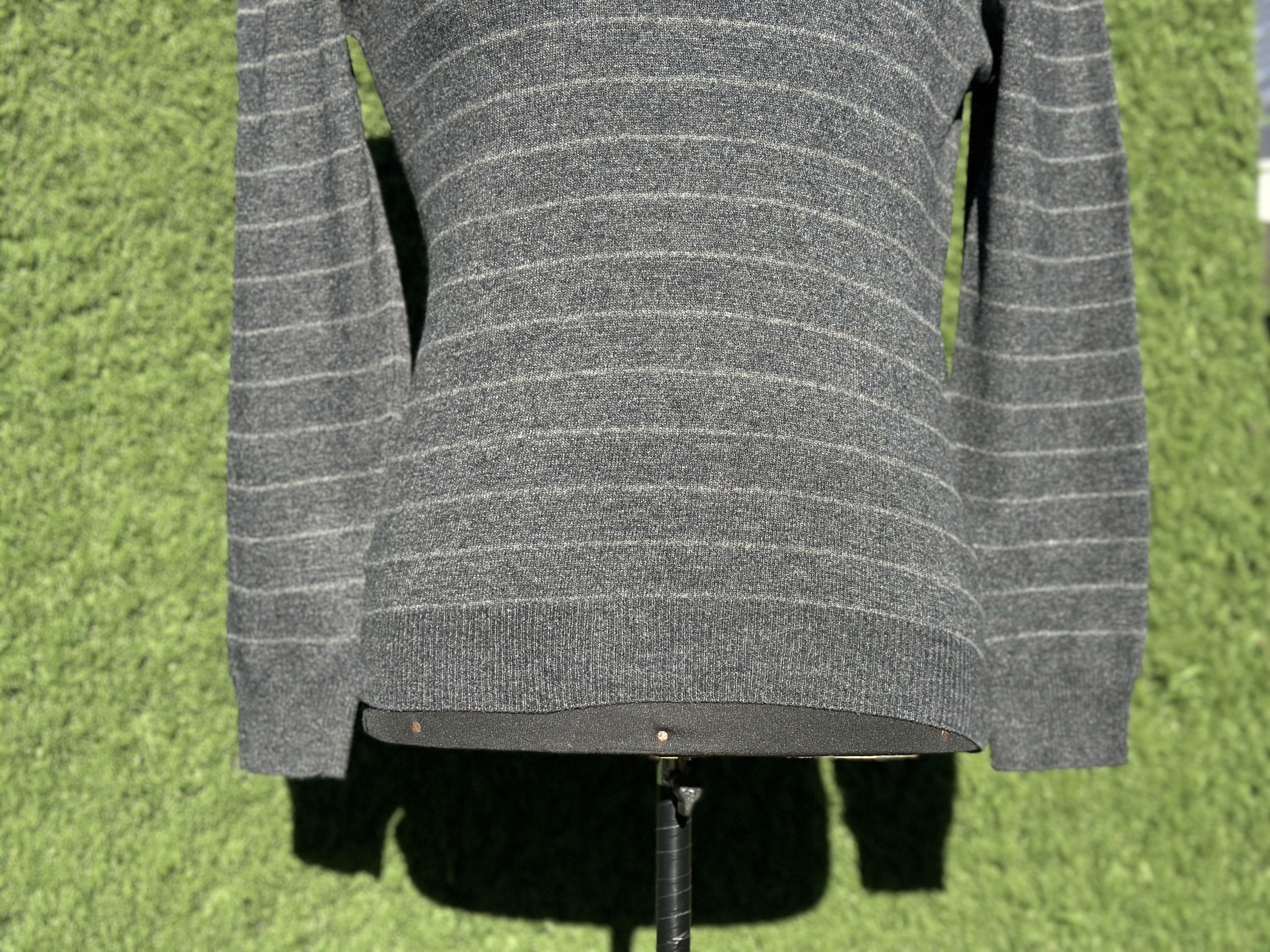 Prada Prada Wool Cashmere V Neck Striped Knit Sweater Size 46 S M Size US M / EU 48-50 / 2 - 5 Thumbnail