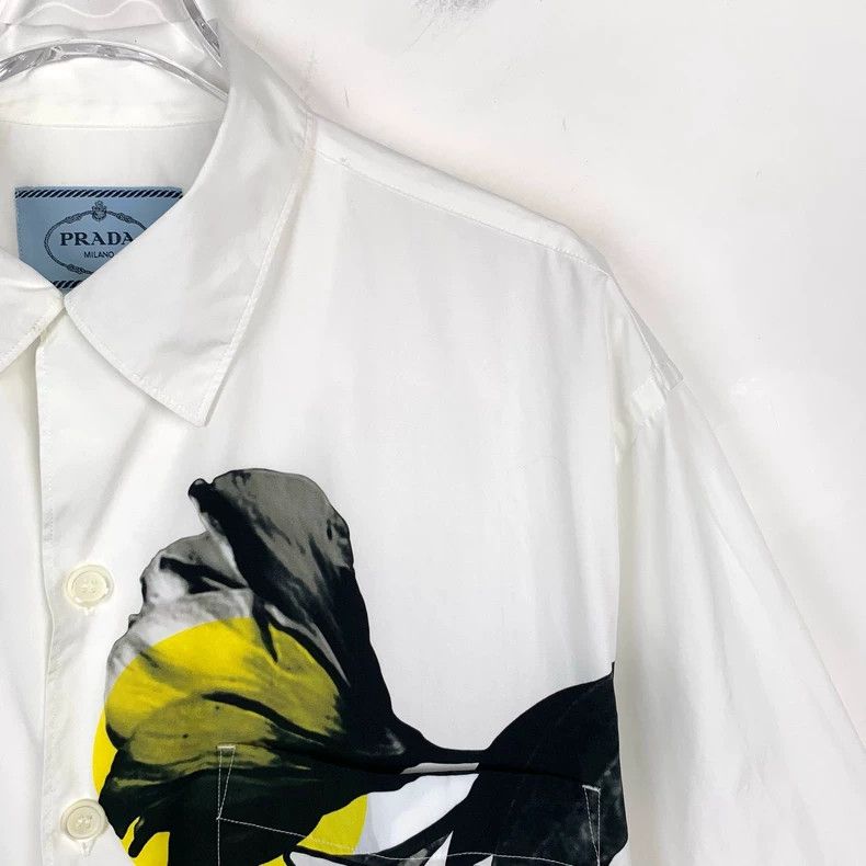 Prada Prada 21 logo triangle floral print lapel white cotton shor Size US L / EU 52-54 / 3 - 3 Thumbnail