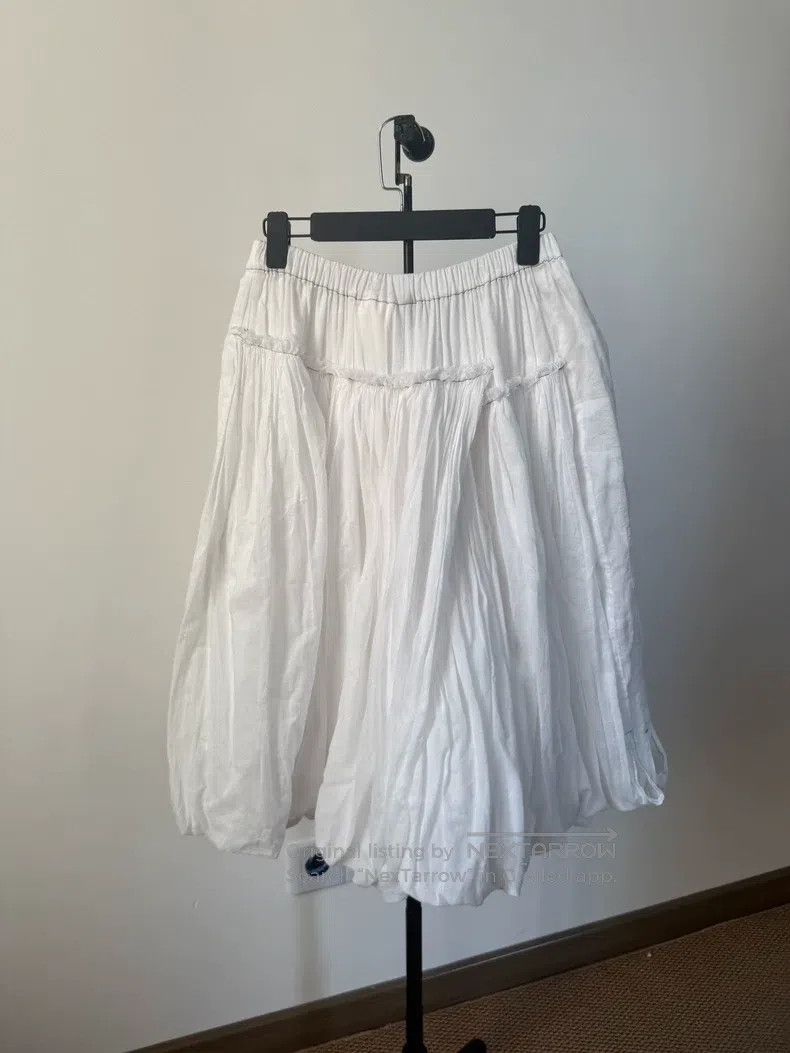 Comme des Garcons Comme Des Garcons size S Fluffy white flower-bud skirt Size 23" - 1 Thumbnail